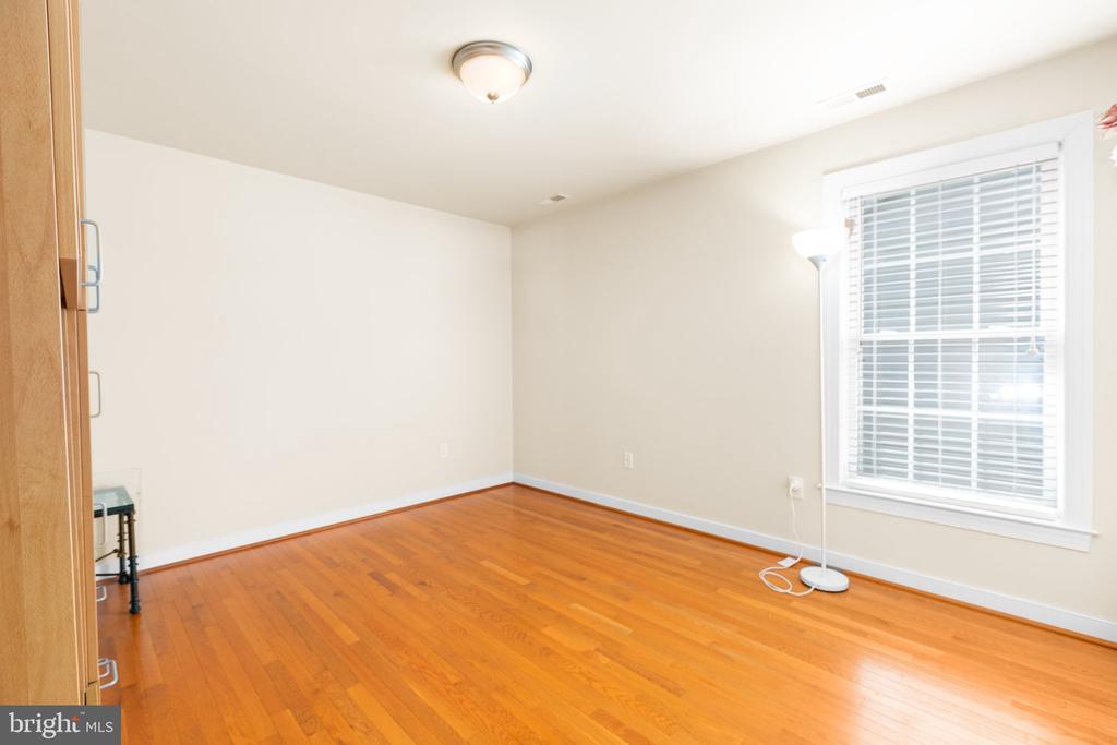 10707 Tricia Pl