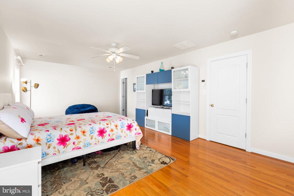 10707 Tricia Pl