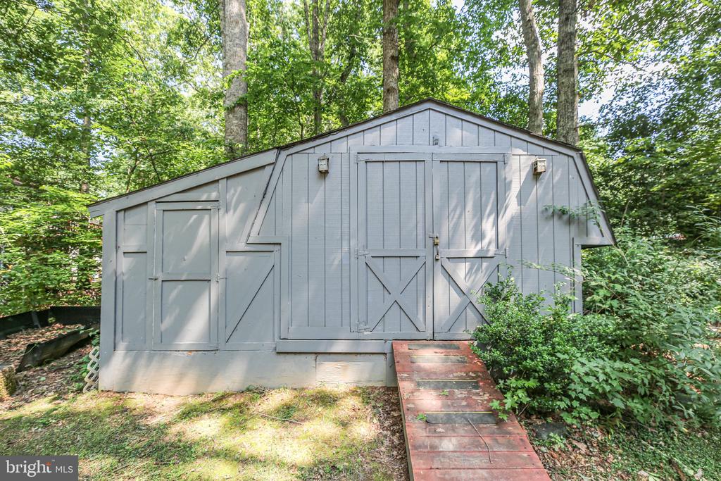 12803 Lee Lake Dr