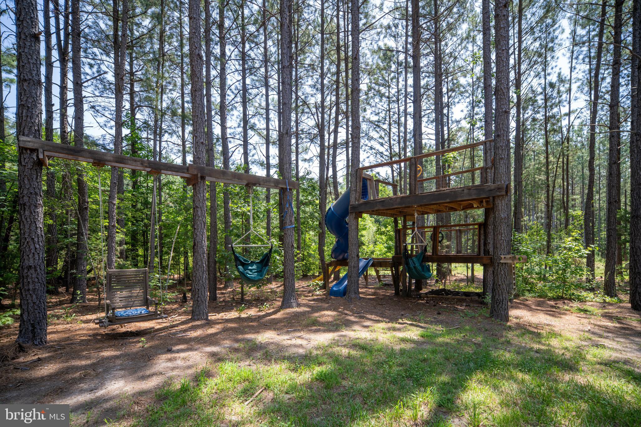 4909 DORCHESTER COURT