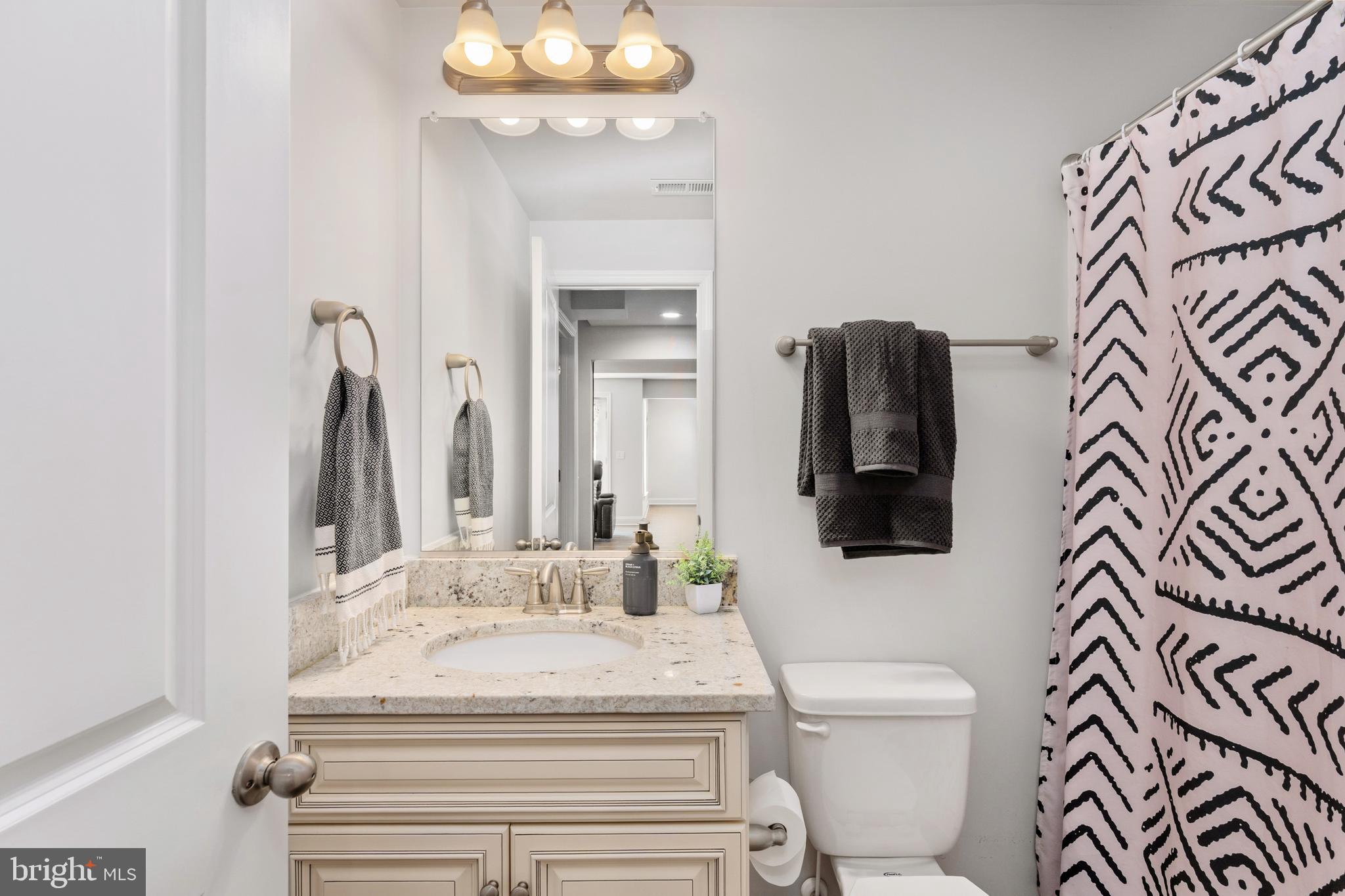 4909 DORCHESTER COURT