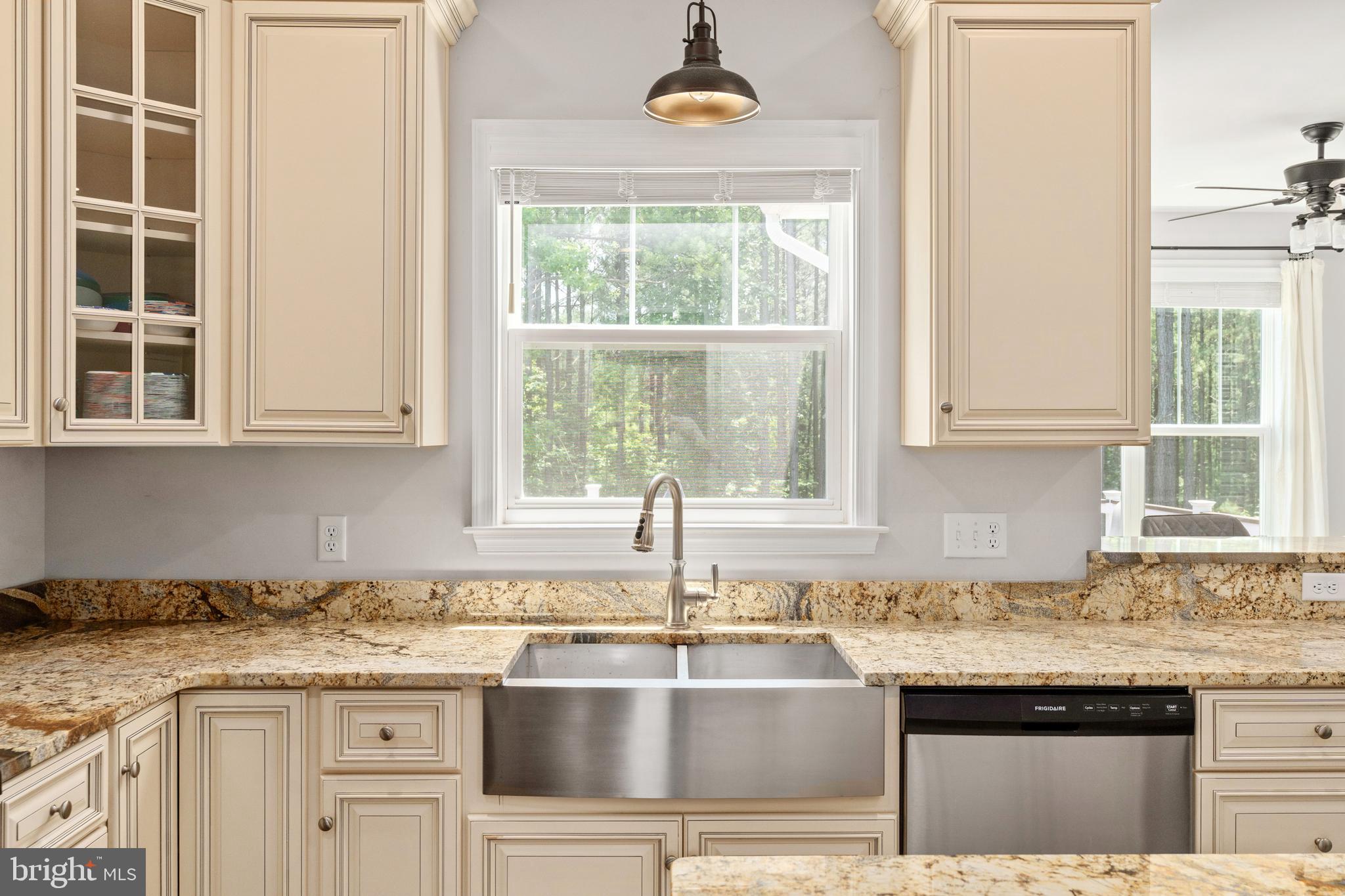 4909 DORCHESTER COURT