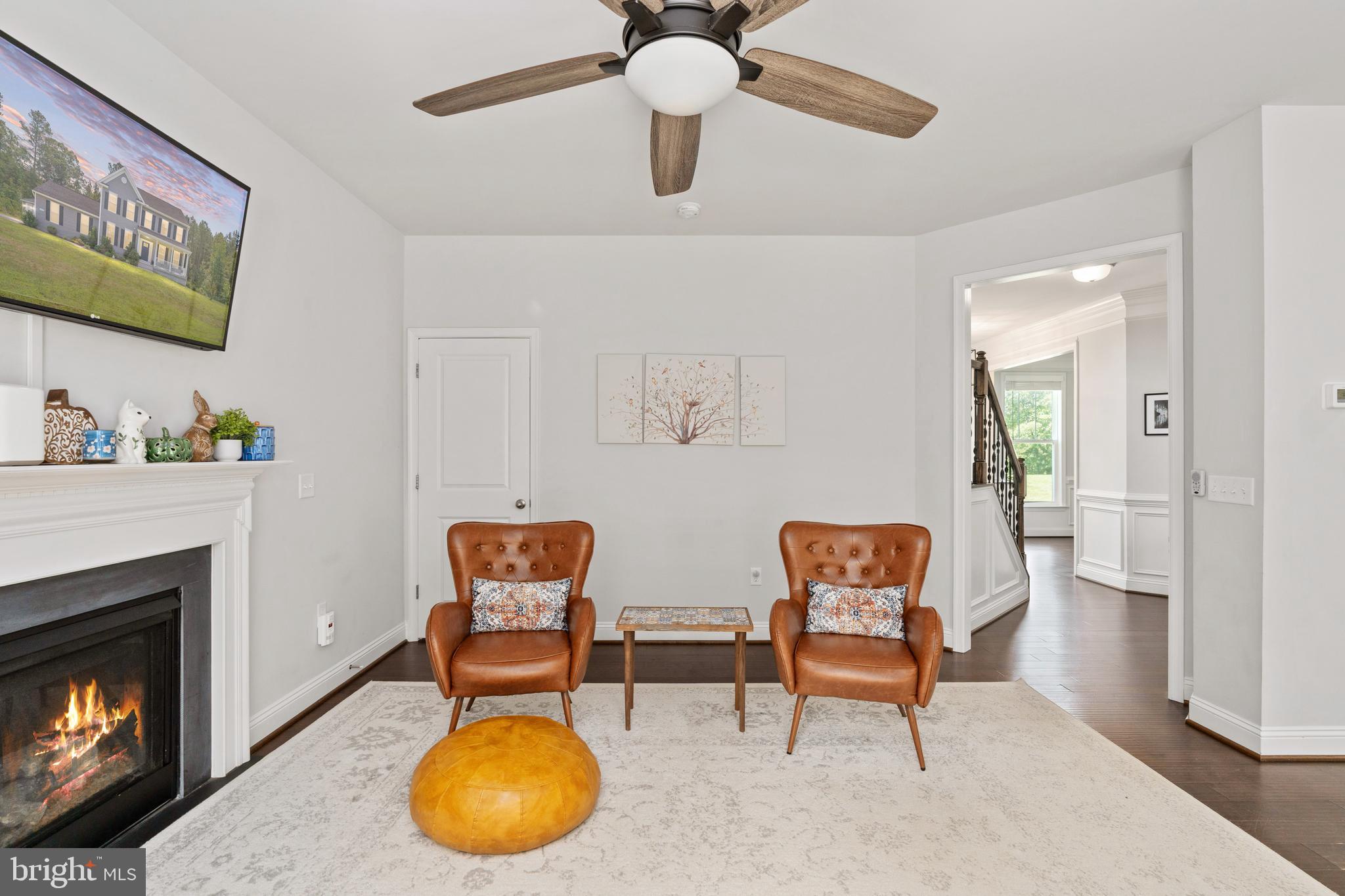 4909 DORCHESTER COURT