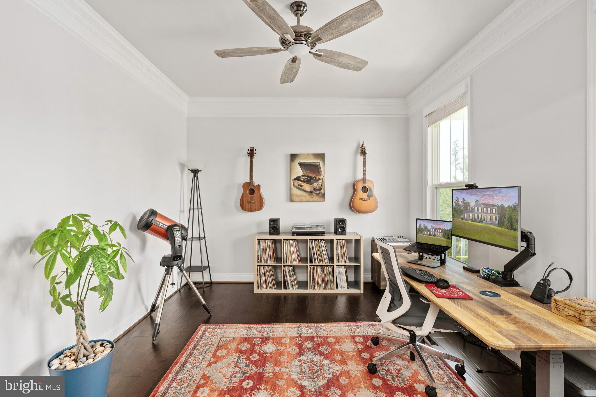 4909 DORCHESTER COURT