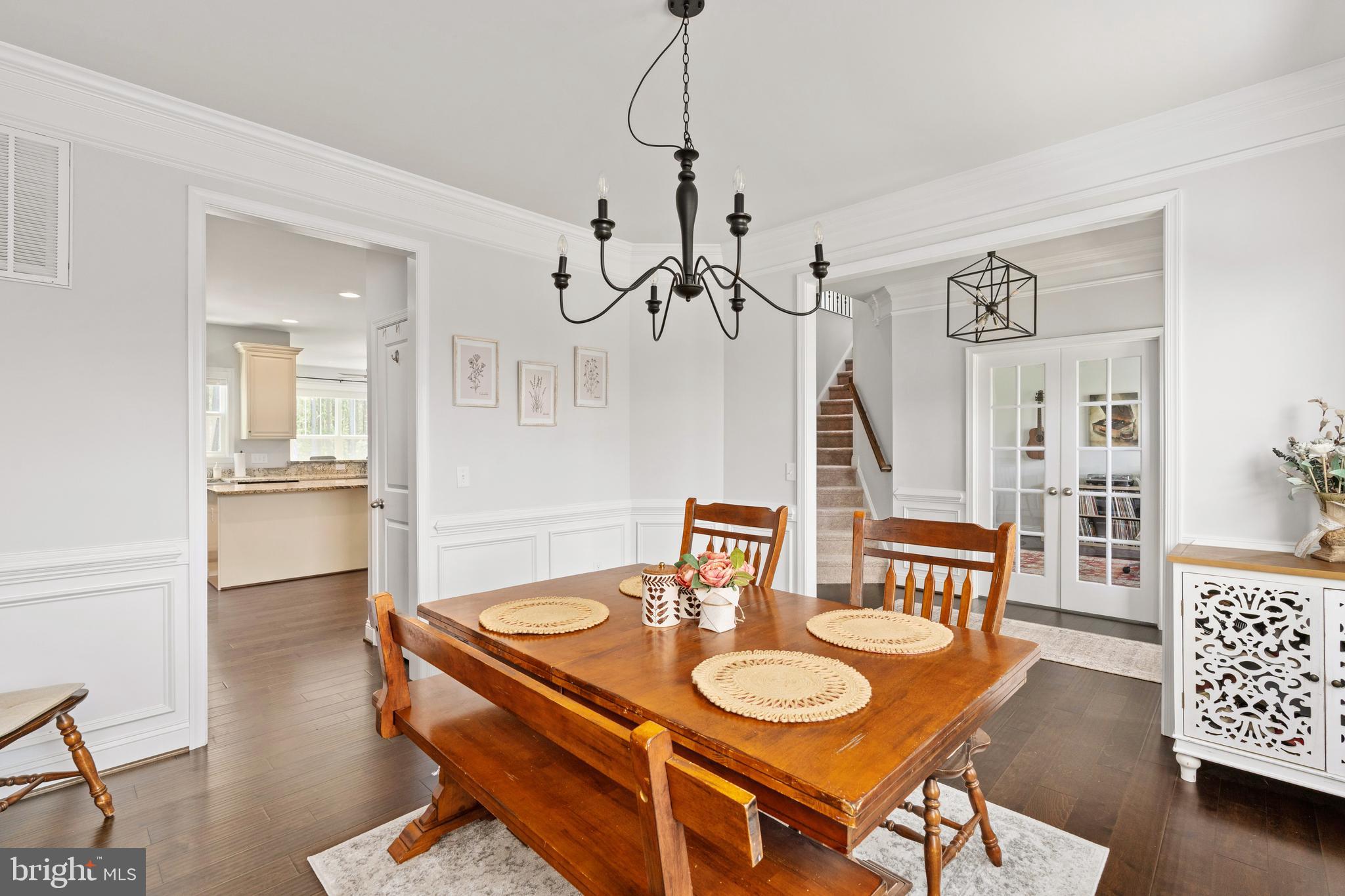 4909 DORCHESTER COURT