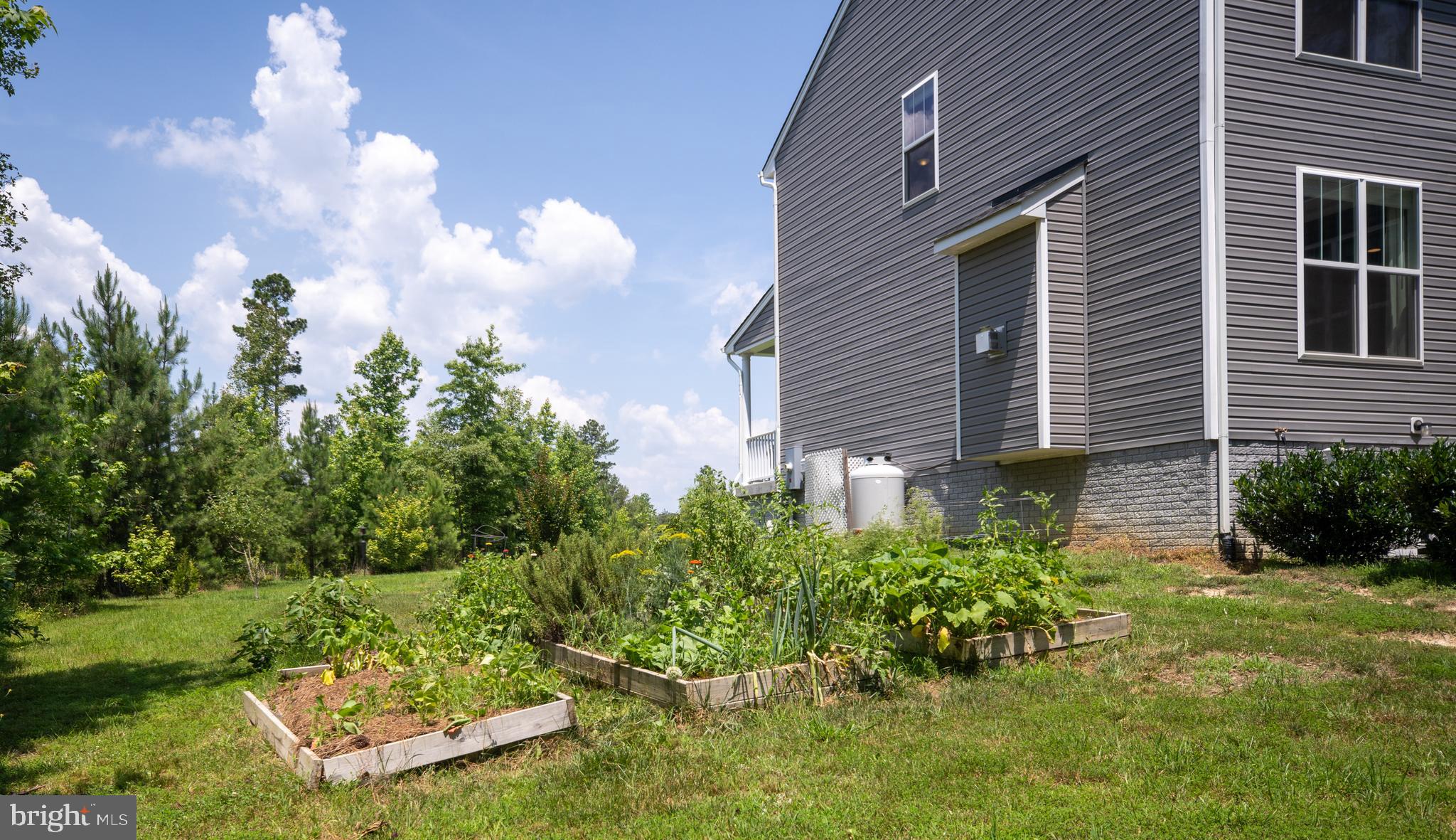 4909 DORCHESTER COURT