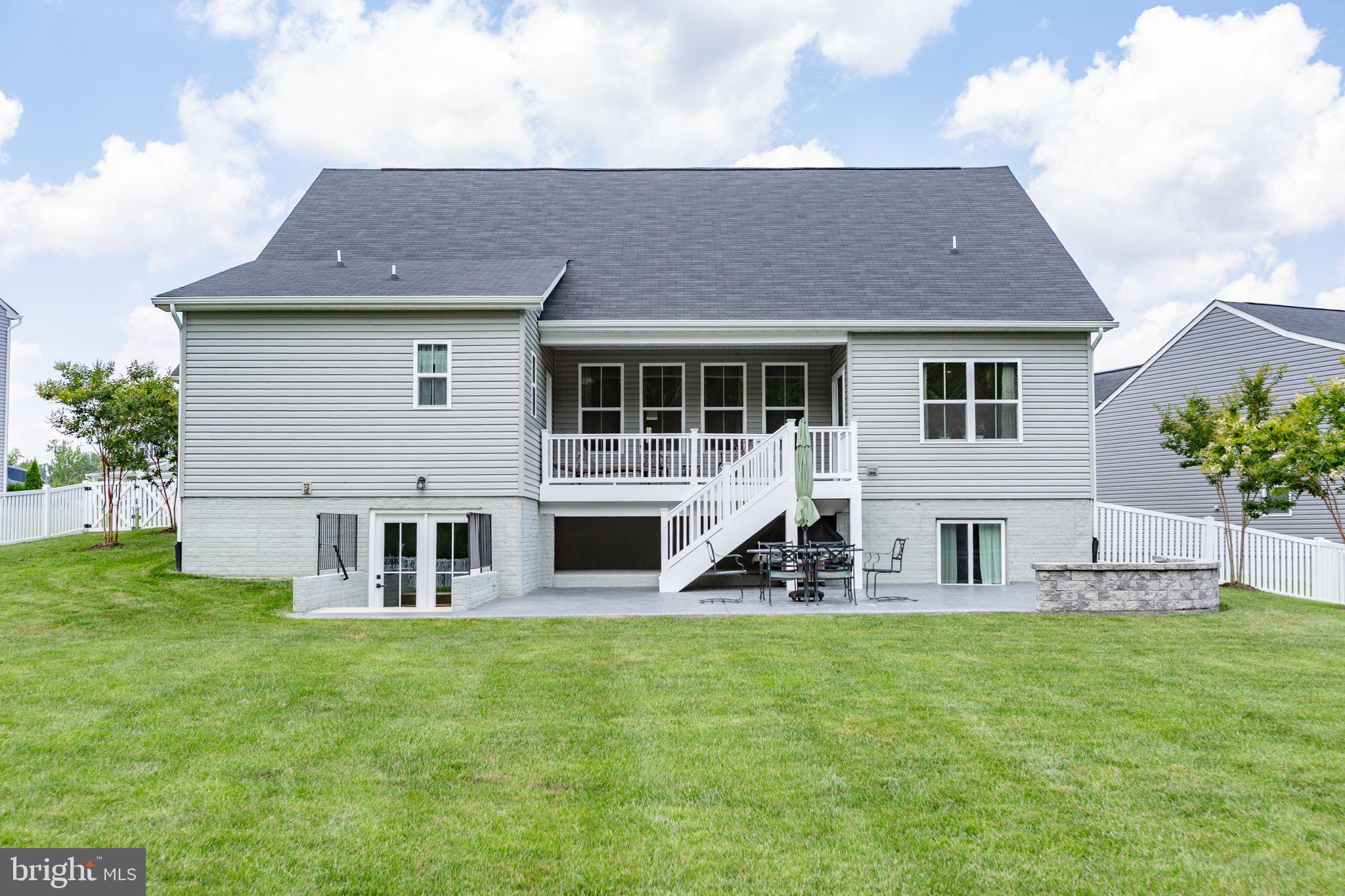 5008 Birch Leaf Cir