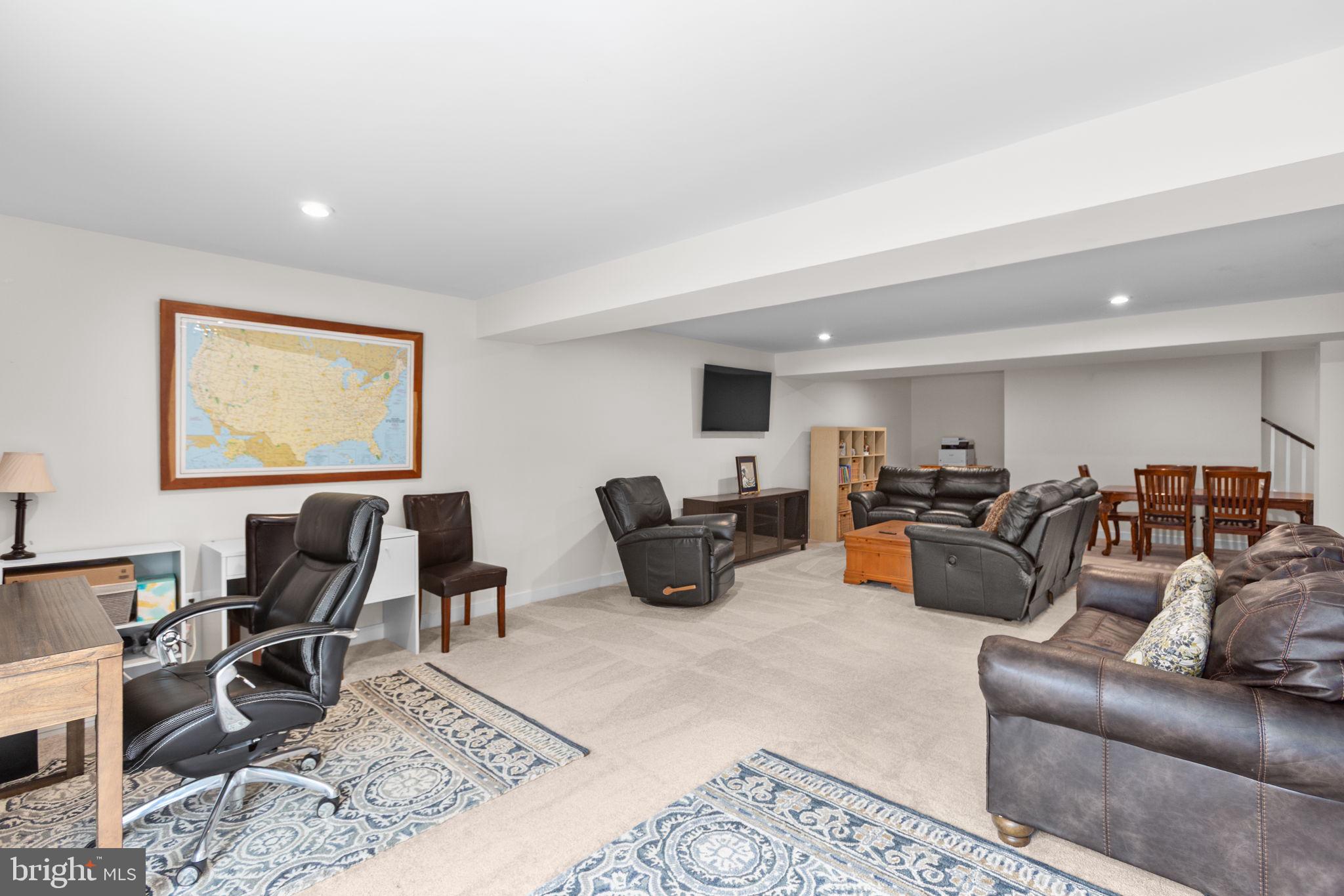 5008 Birch Leaf Cir