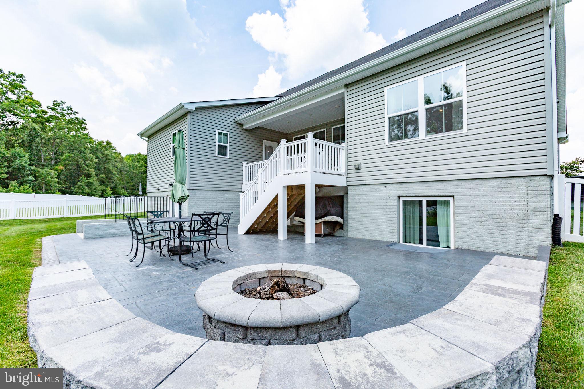 5008 Birch Leaf Cir