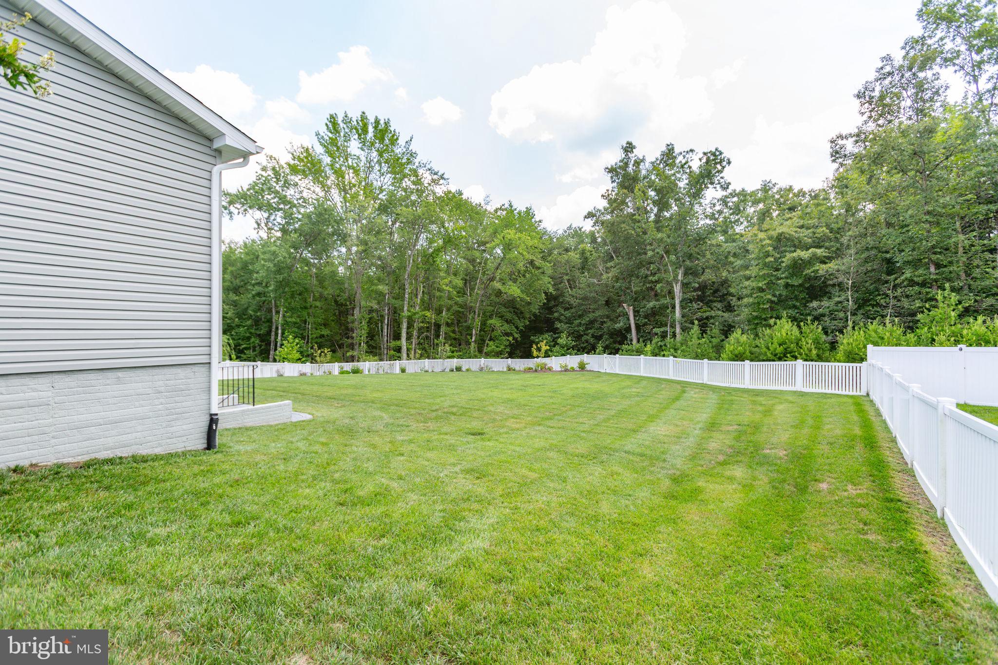 5008 Birch Leaf Cir