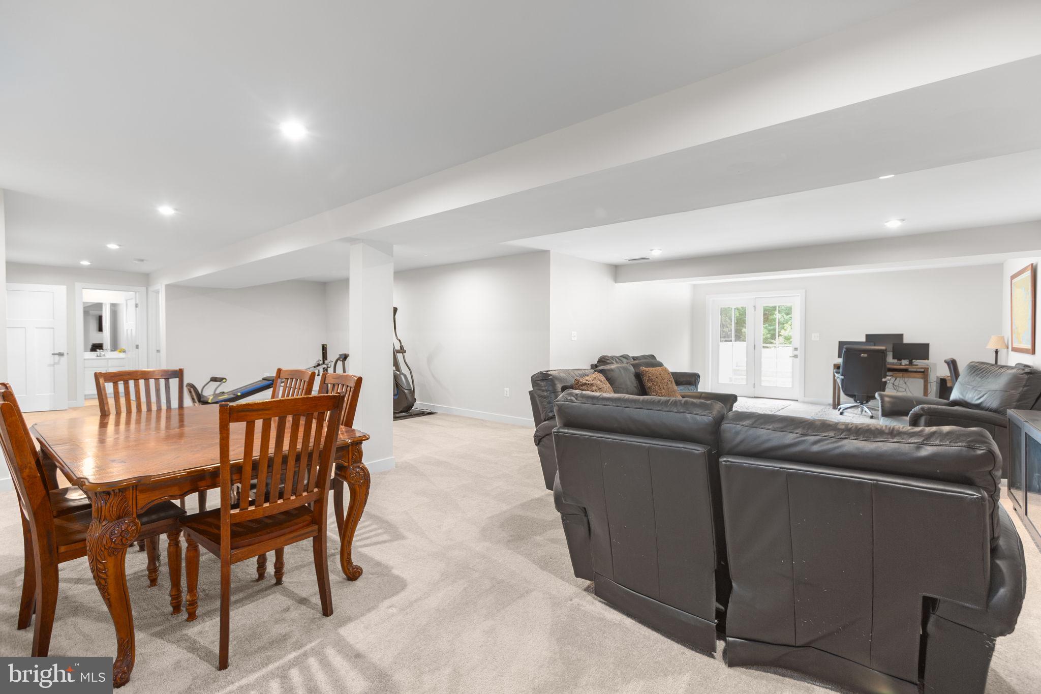 5008 Birch Leaf Cir