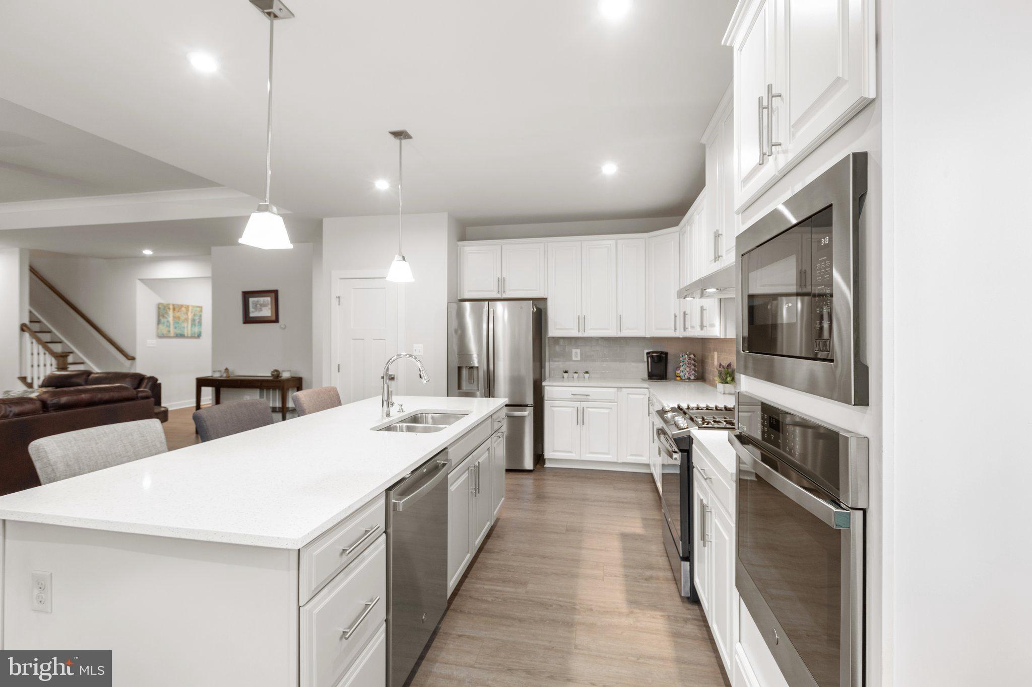 5008 Birch Leaf Cir
