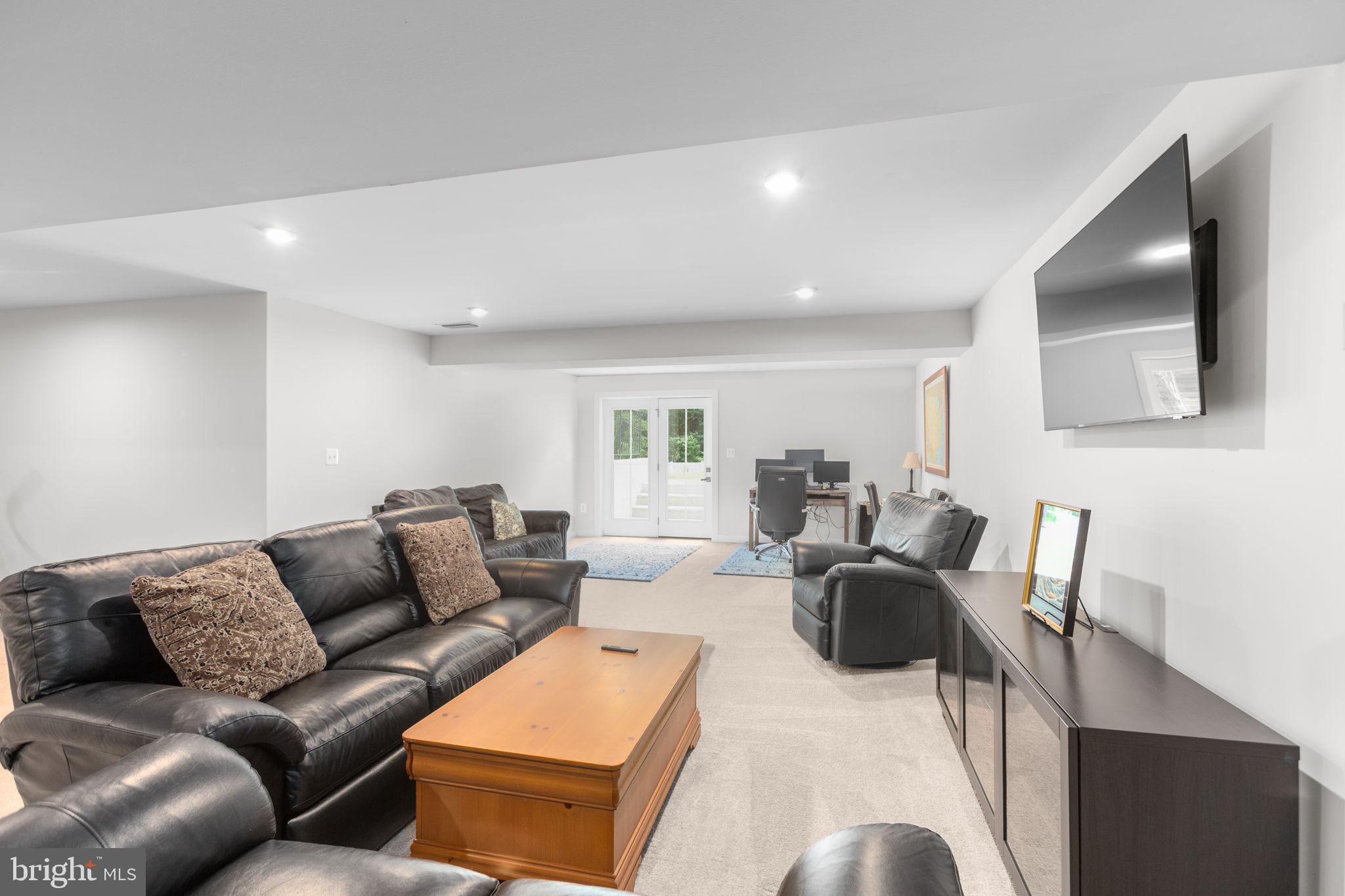 5008 Birch Leaf Cir