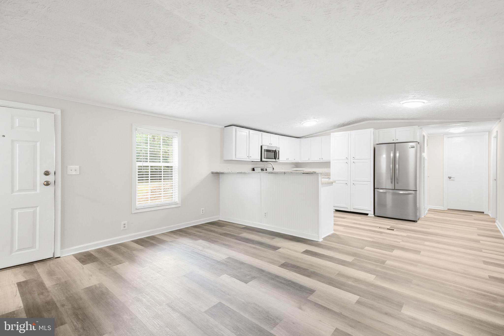 11407 RAILROAD LANE