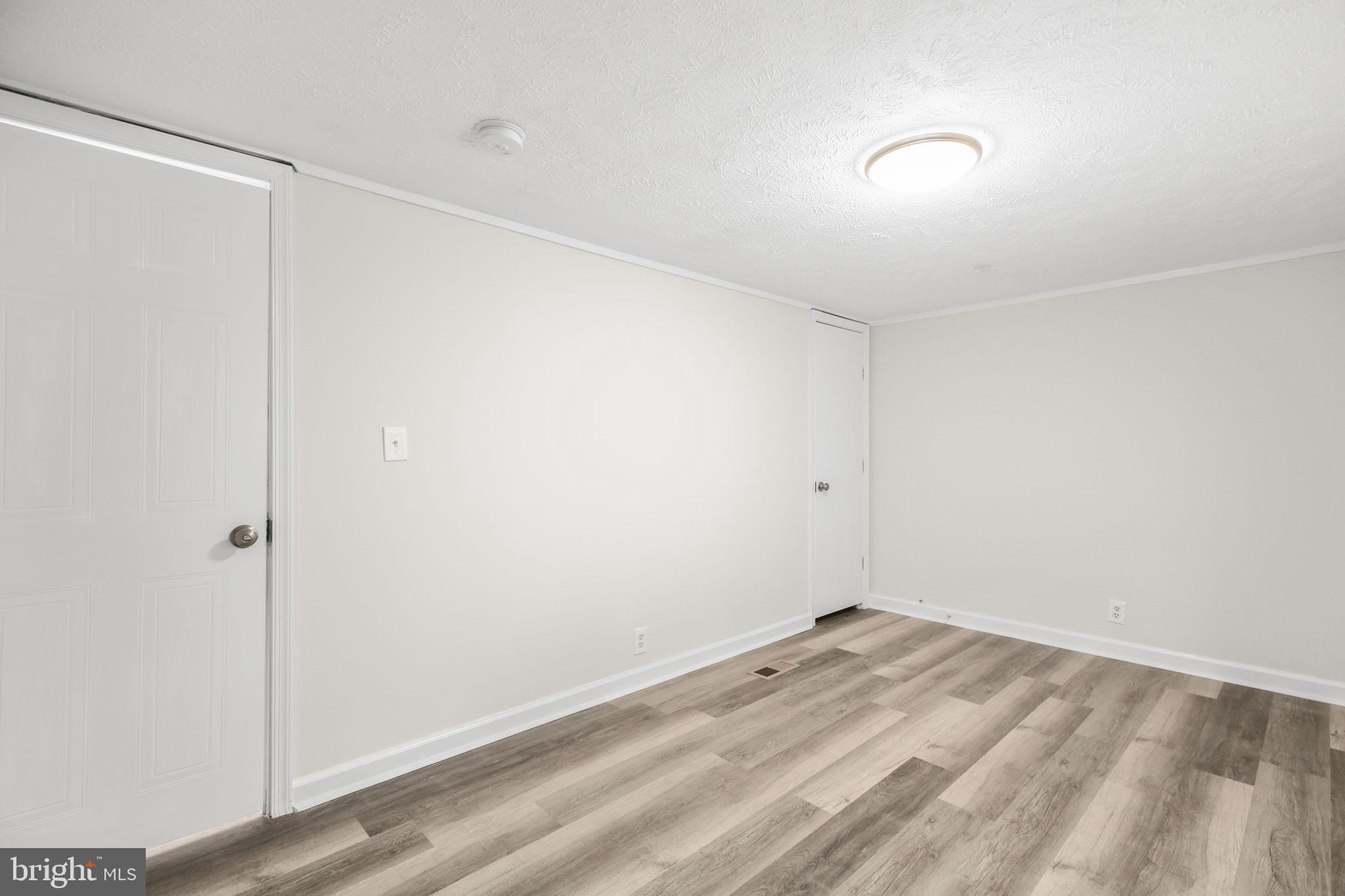 11407 RAILROAD LANE