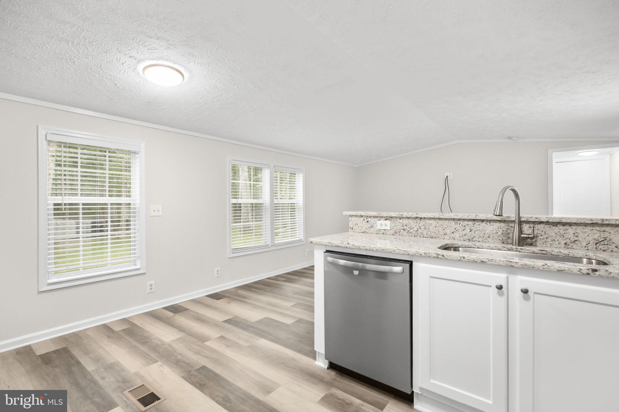 11407 RAILROAD LANE