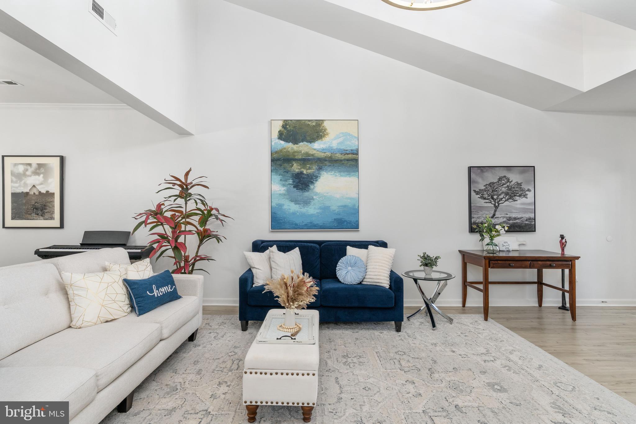 11211 SILVERSMITH LANE