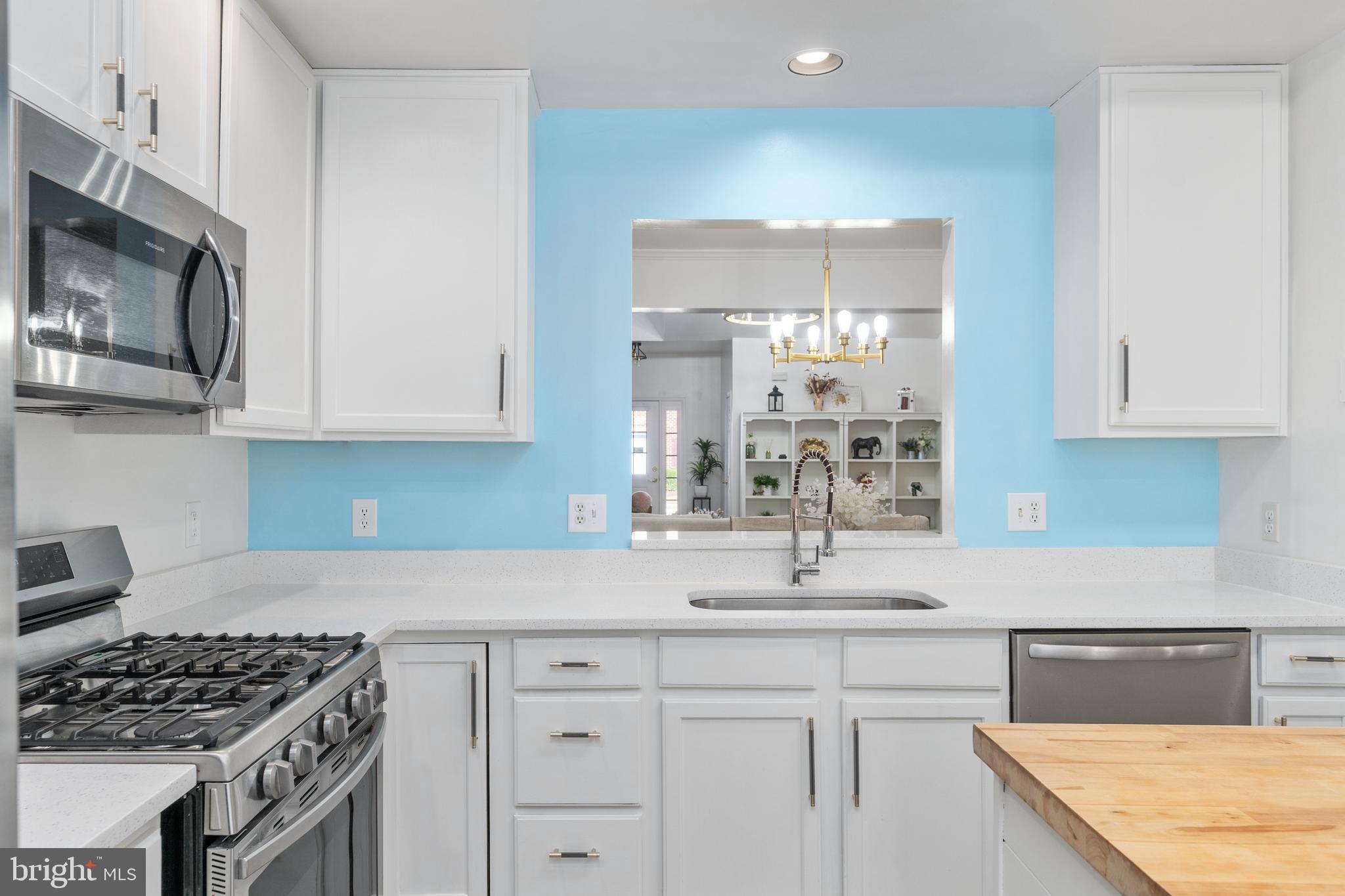 11211 SILVERSMITH LANE