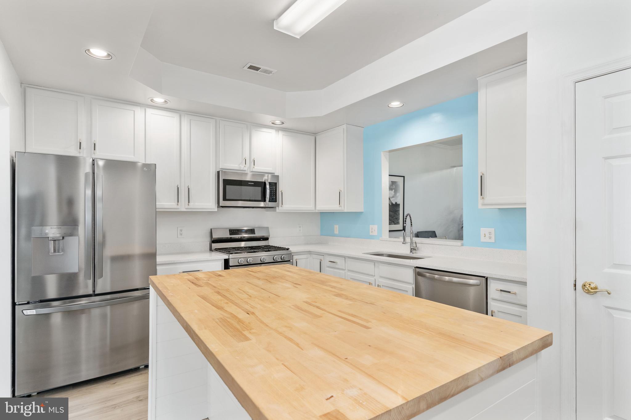 11211 SILVERSMITH LANE