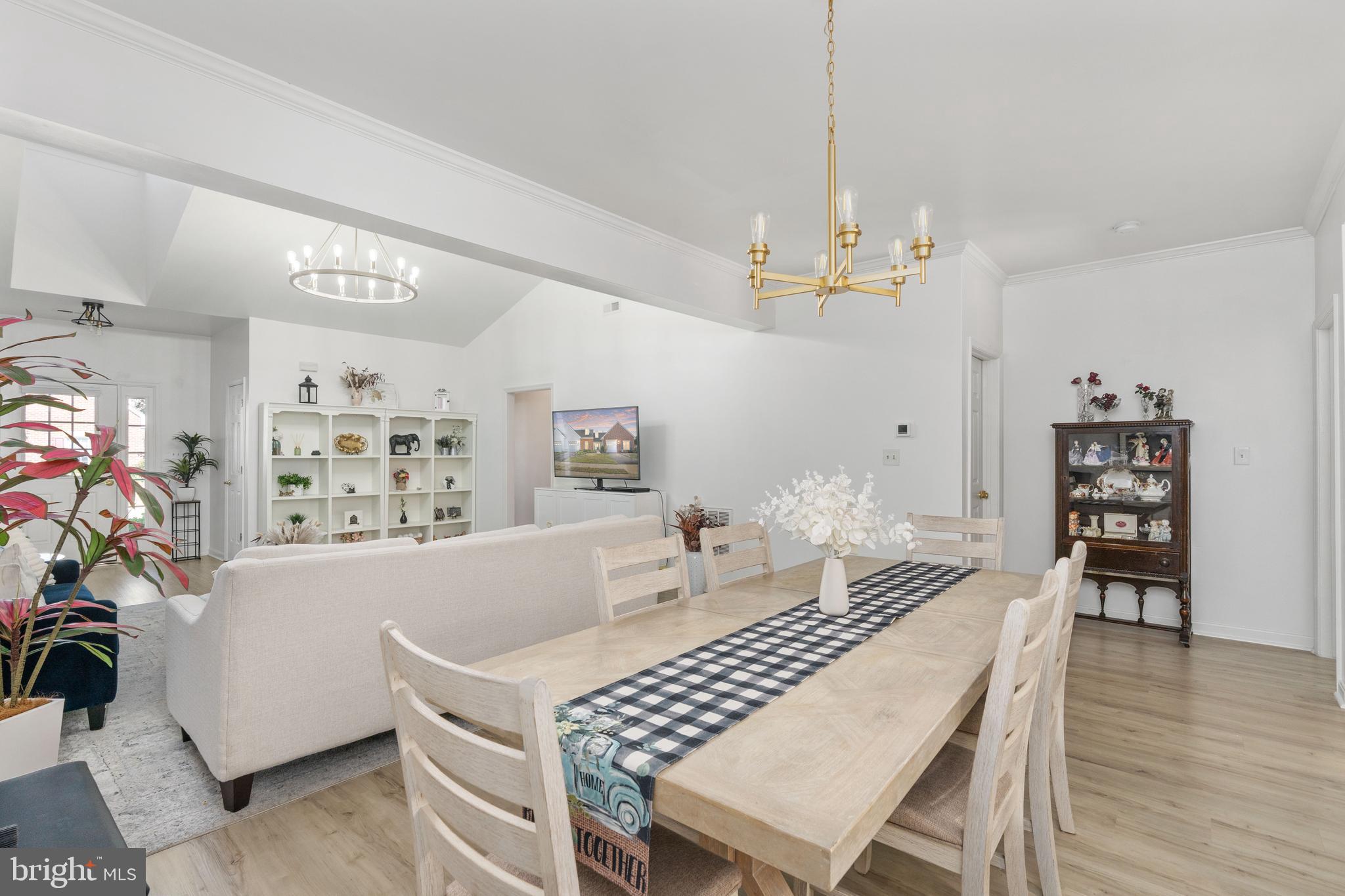 11211 SILVERSMITH LANE