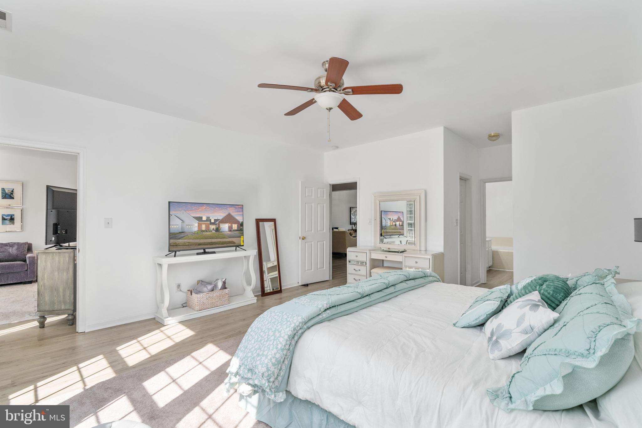 11211 SILVERSMITH LANE