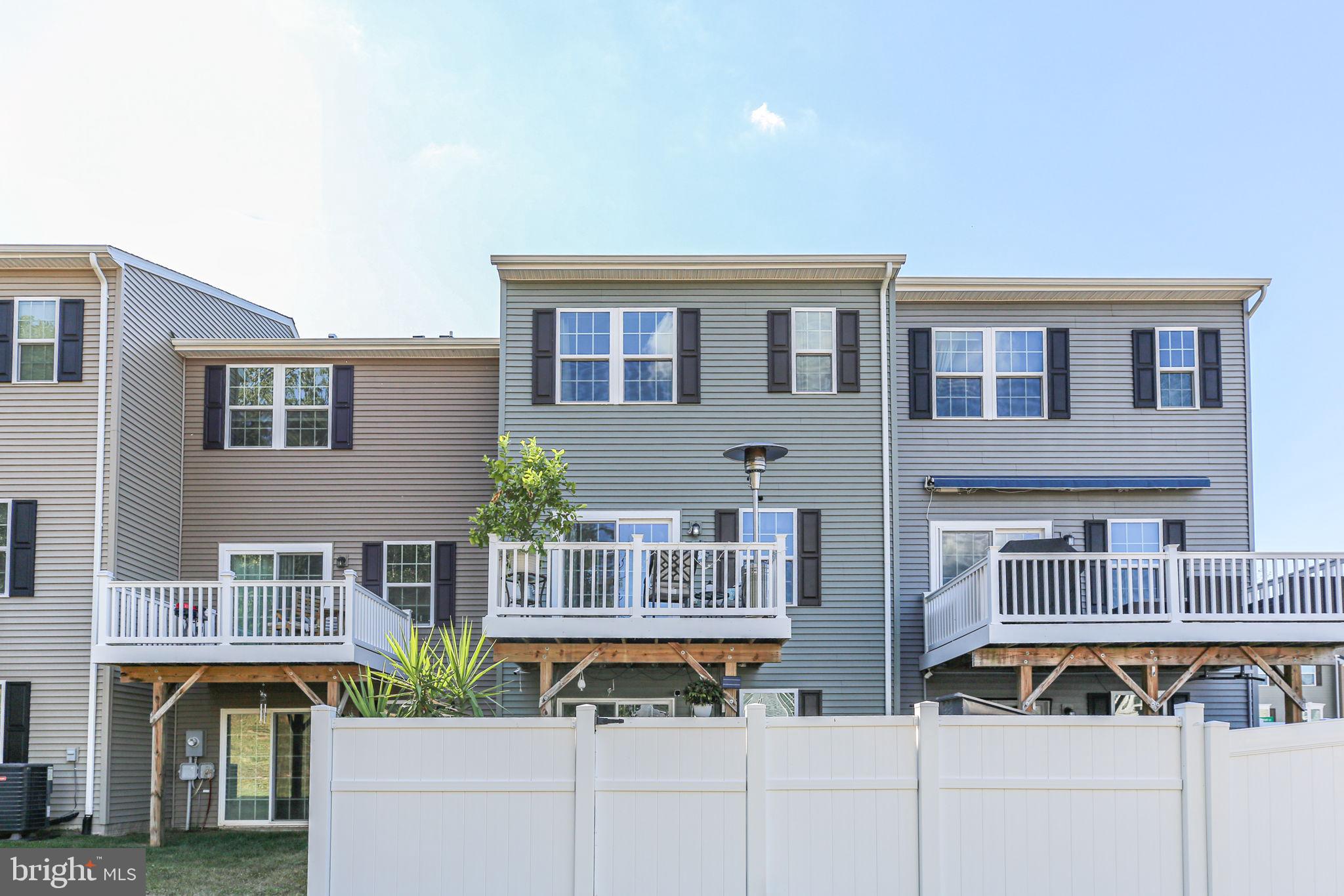 8611 UPTON LANE