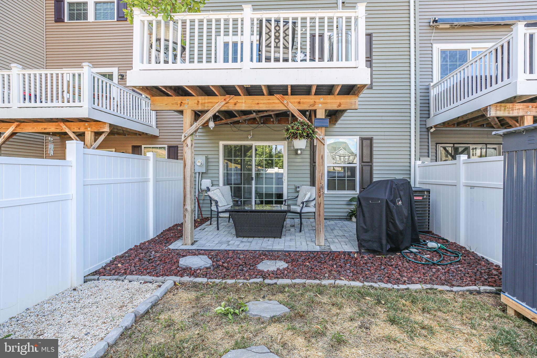 8611 UPTON LANE
