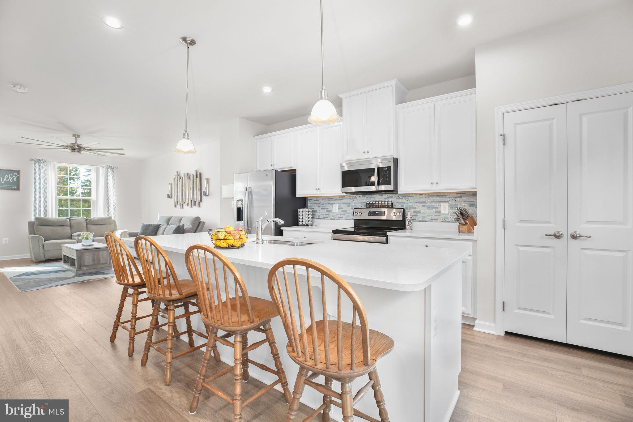 8611 UPTON LANE