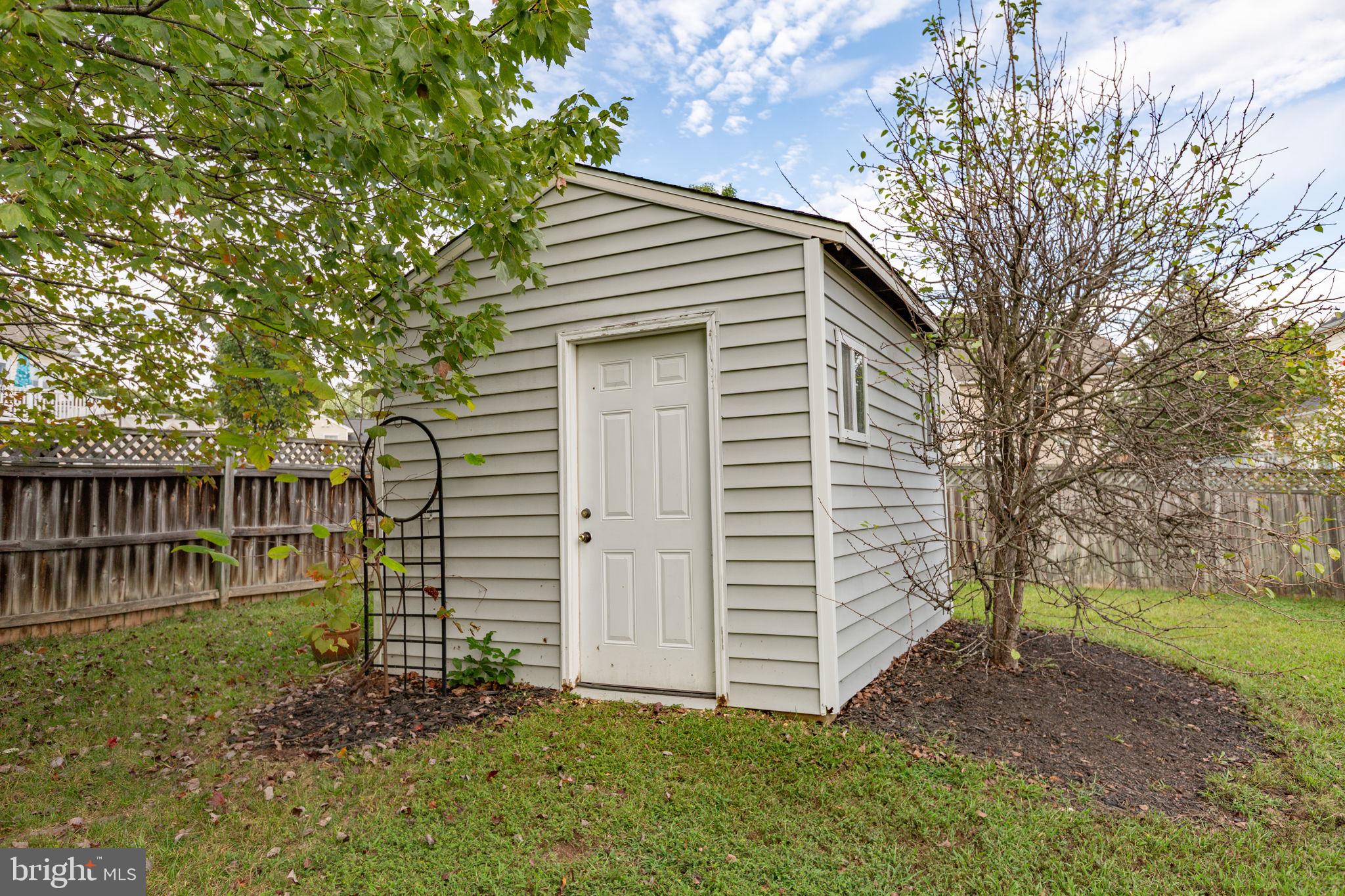 6105 SALISBURY DRIVE