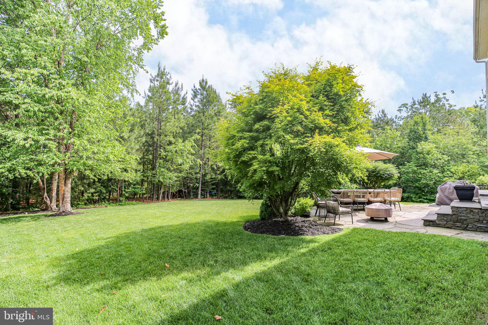 9402 LAUREL OAK DRIVE