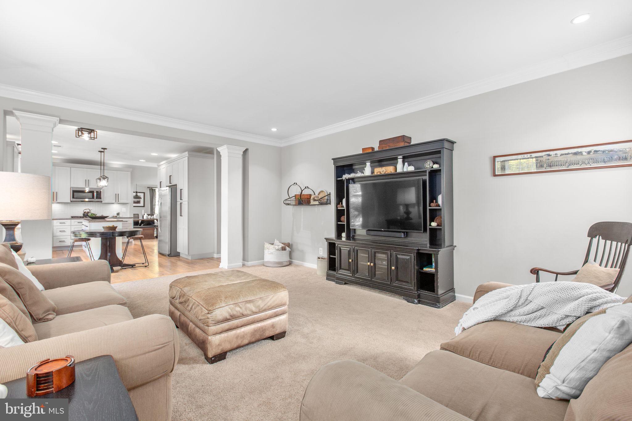 9402 LAUREL OAK DRIVE