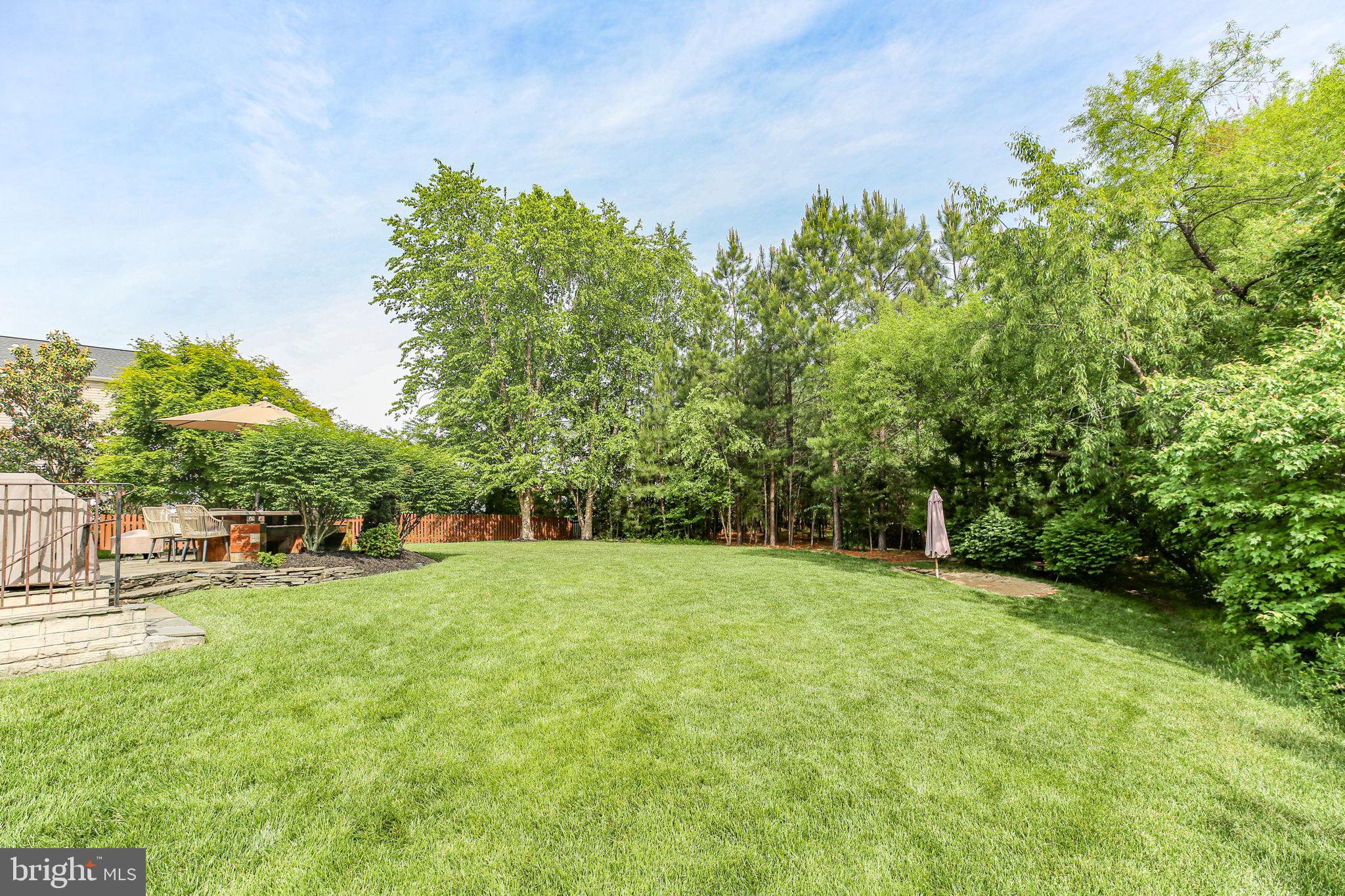 9402 LAUREL OAK DRIVE