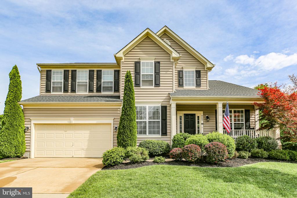 9402 LAUREL OAK DRIVE
