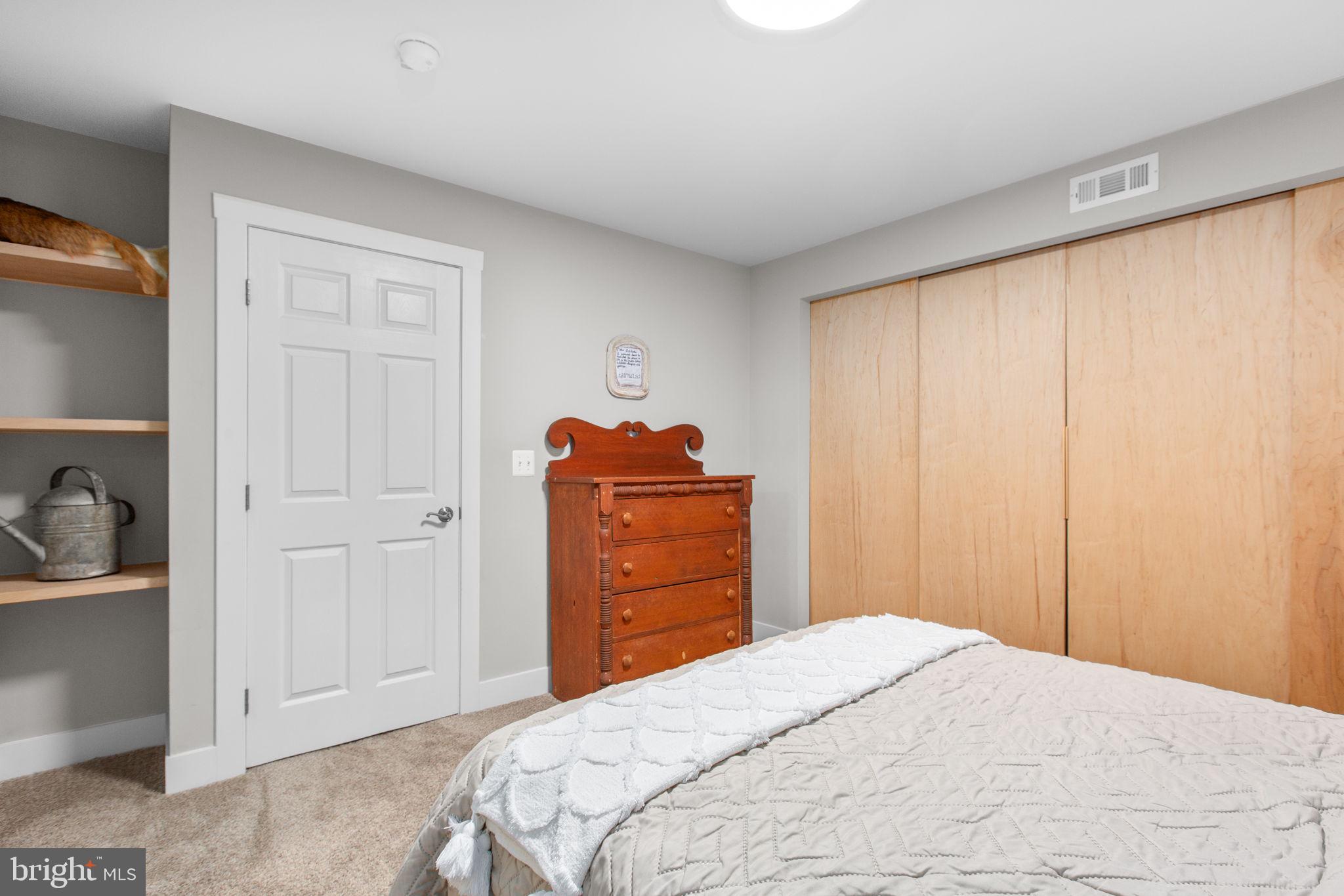 9402 LAUREL OAK DRIVE