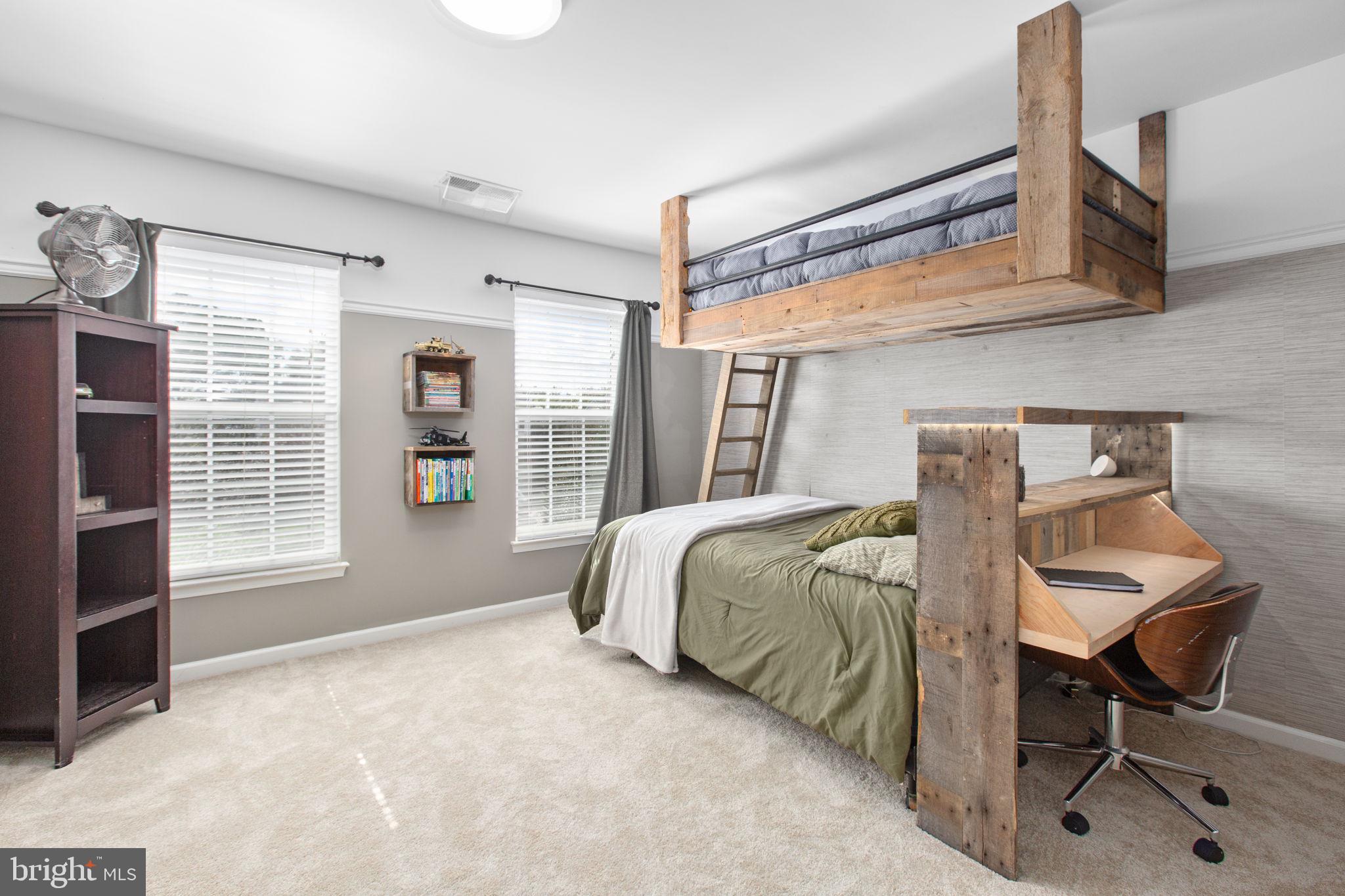 9402 LAUREL OAK DRIVE