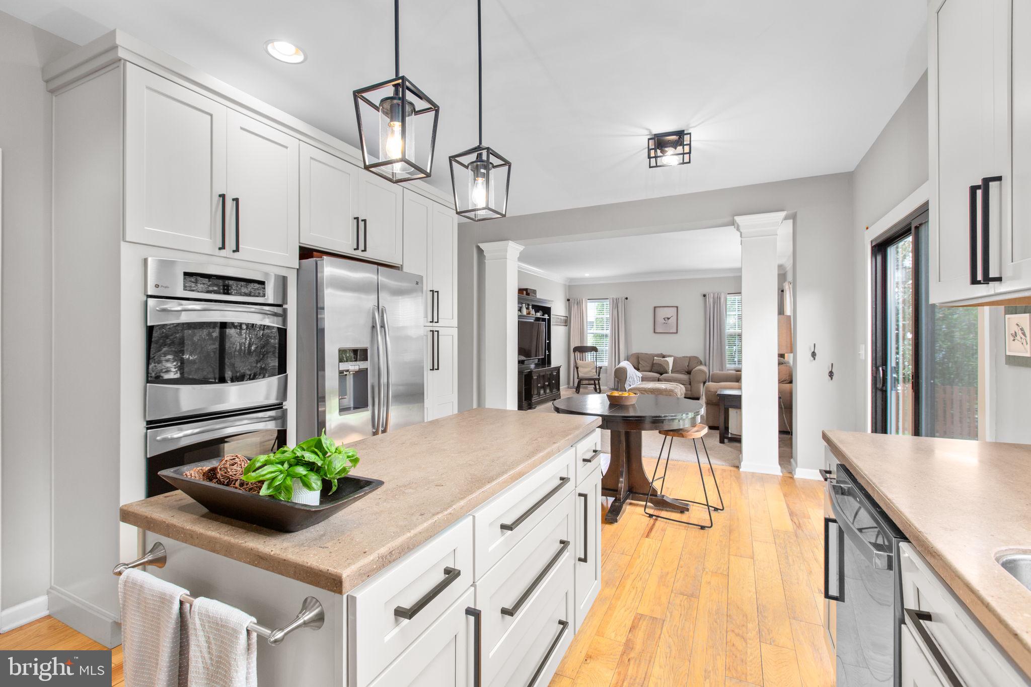 9402 LAUREL OAK DRIVE