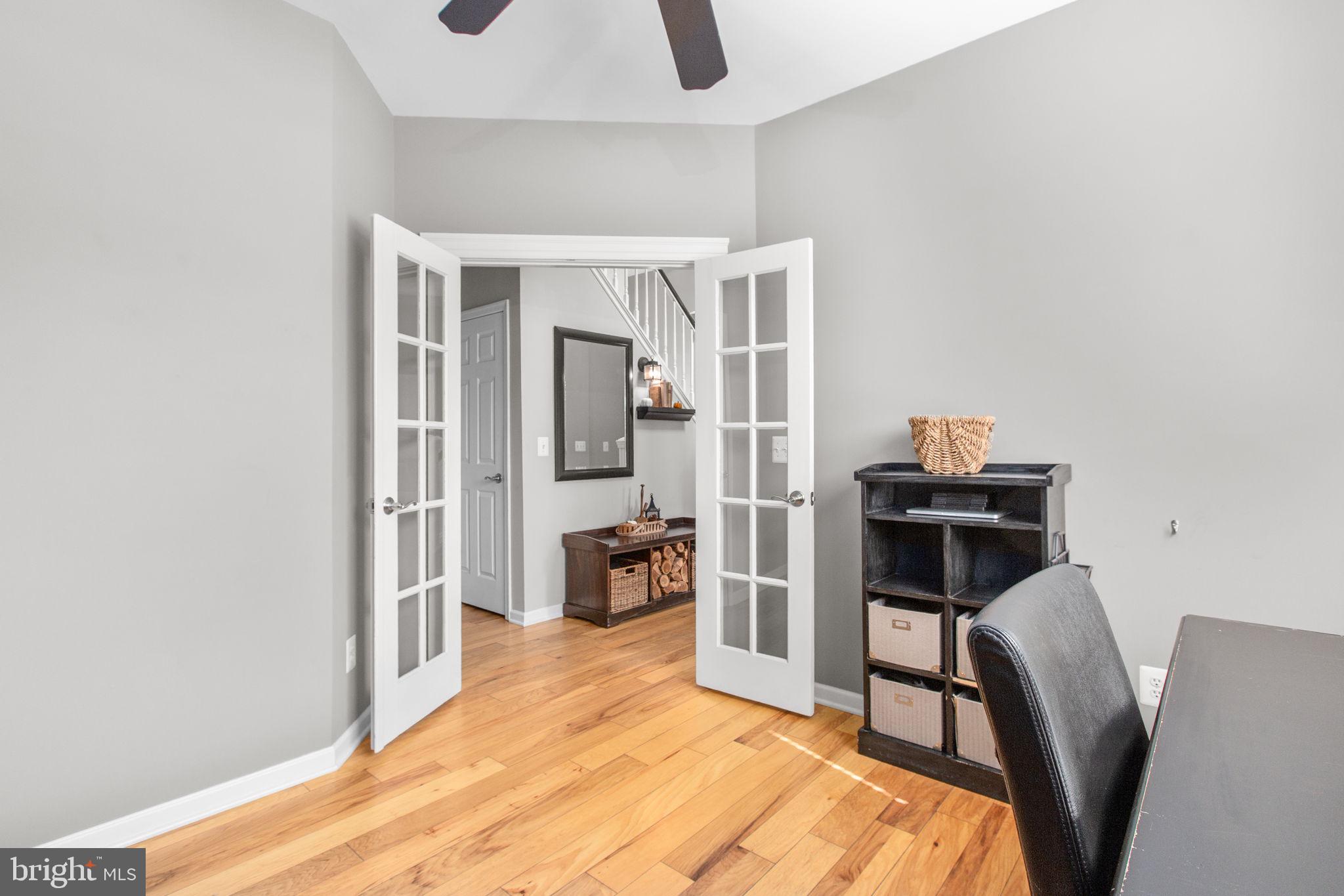 9402 LAUREL OAK DRIVE