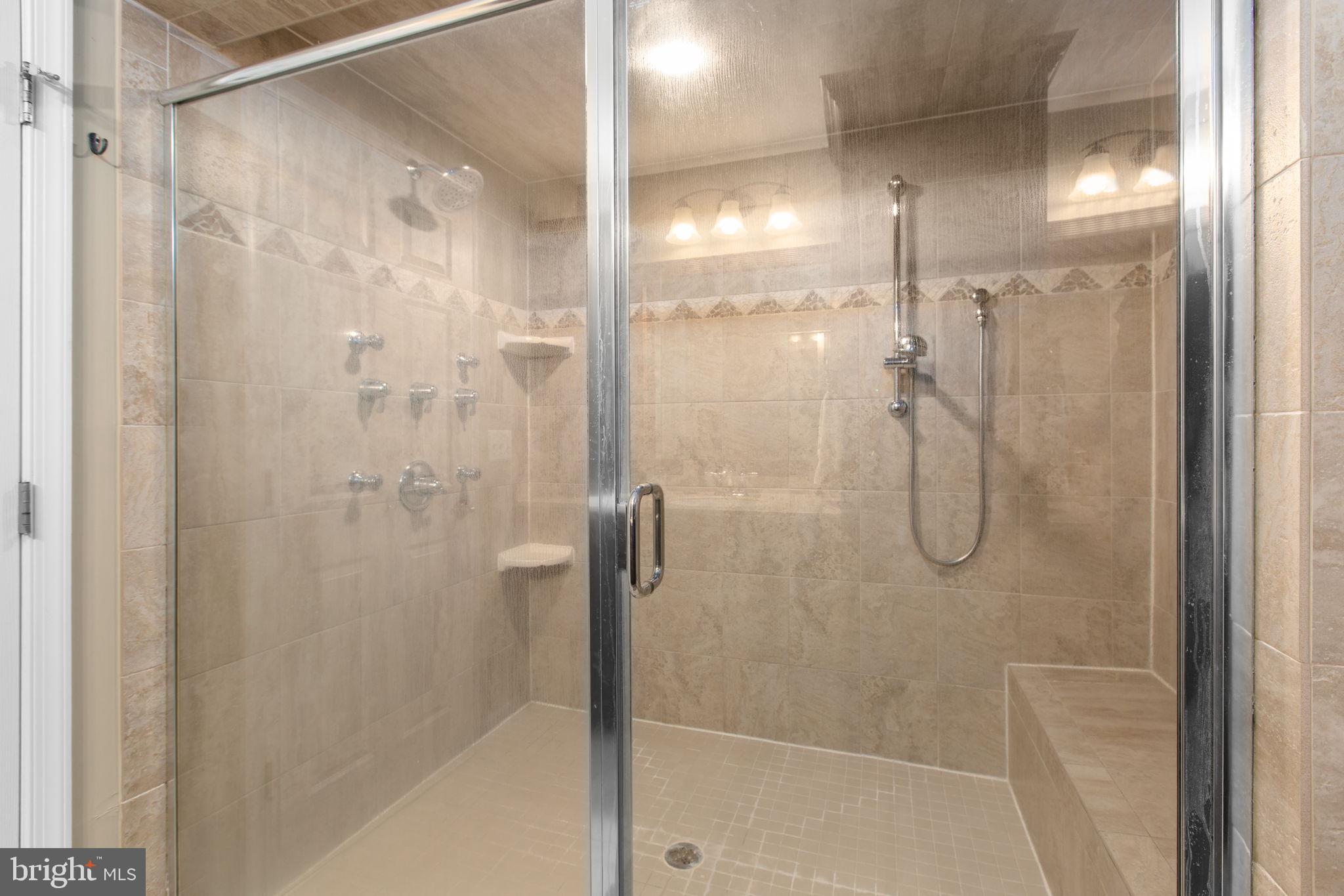 9402 LAUREL OAK DRIVE