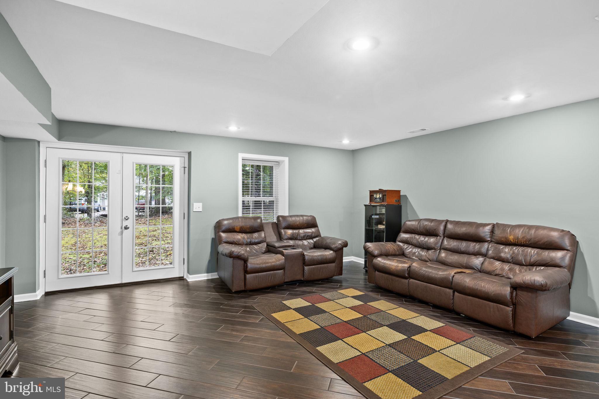 10704 WHISPERING WAY