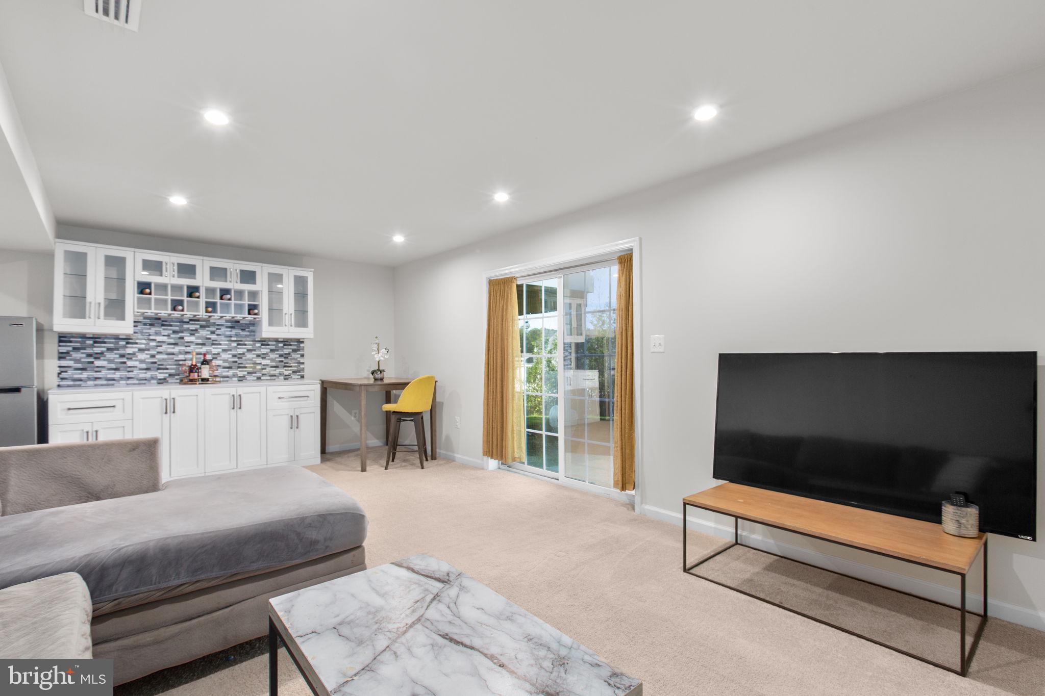 9405 WINTERCHASE COURT