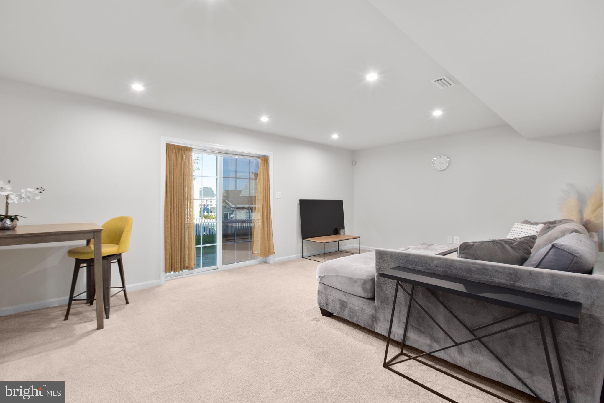 9405 WINTERCHASE COURT