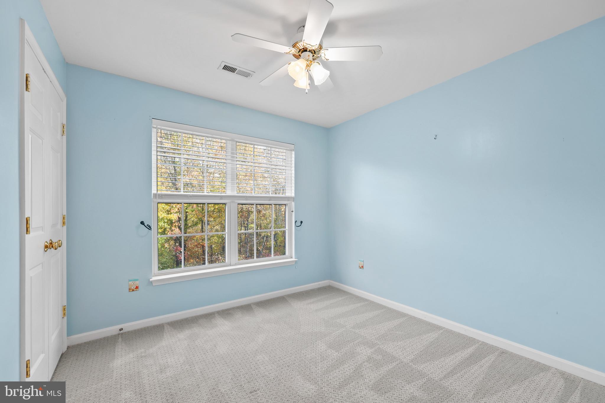 6803 ROBNEL COURT