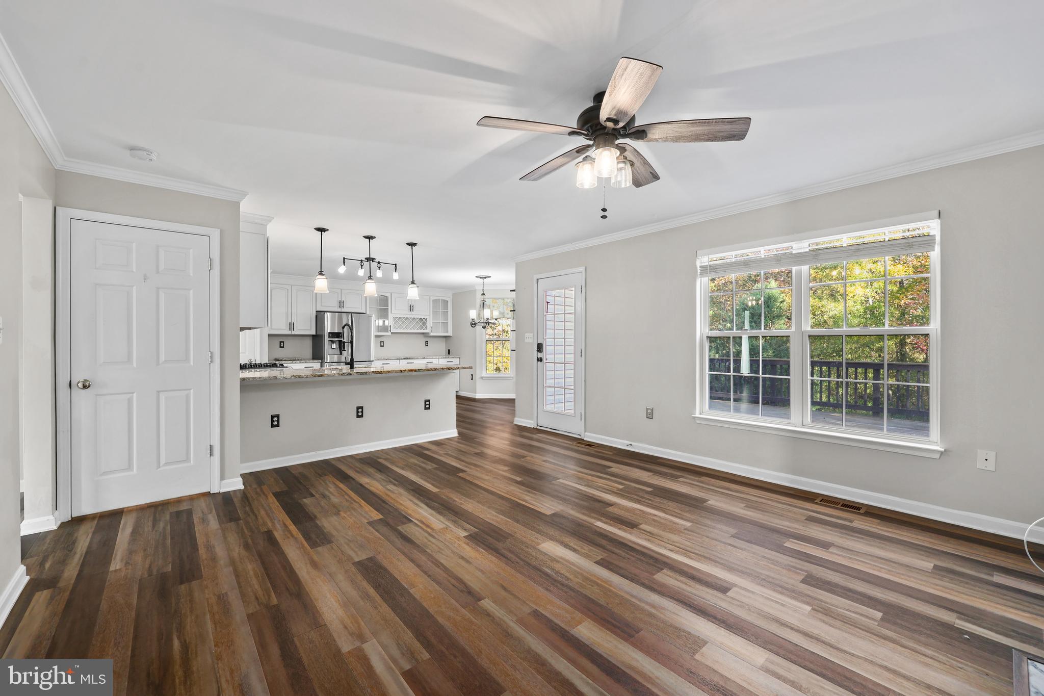 6803 ROBNEL COURT