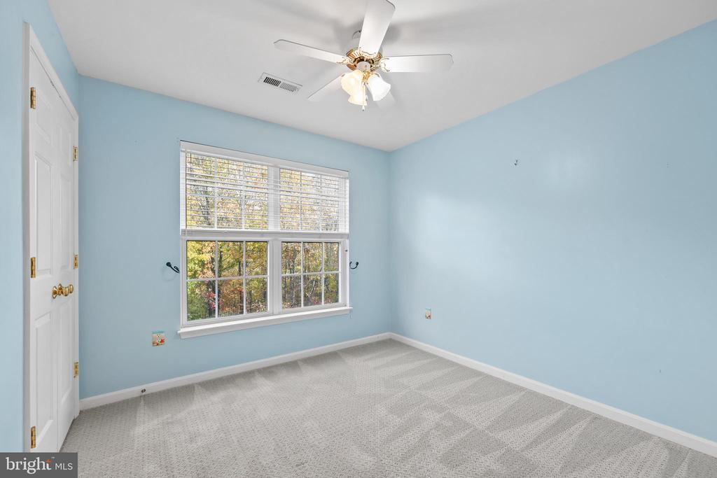 6803 ROBNEL COURT