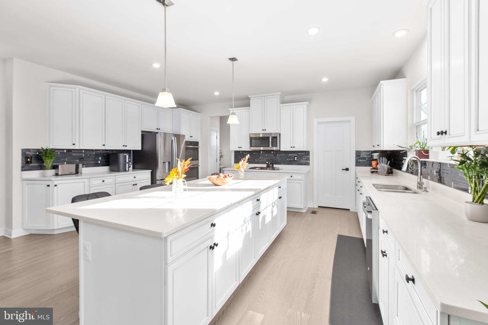 12301 FAWN LAKE PARKWAY