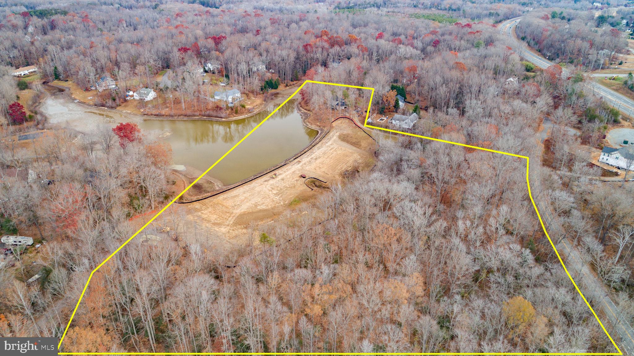 7905 E ROBERT E LEE COURT