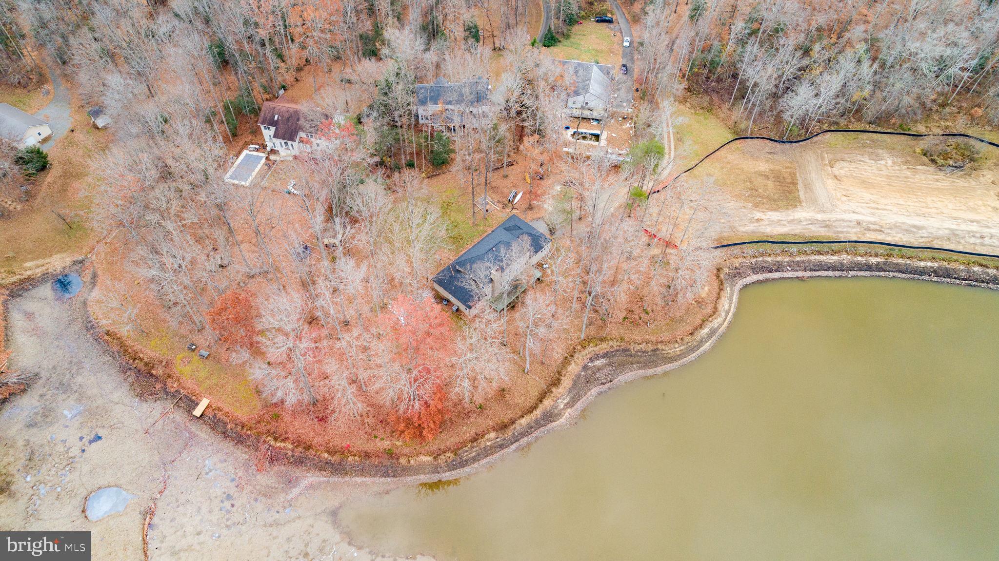 7905 E ROBERT E LEE COURT