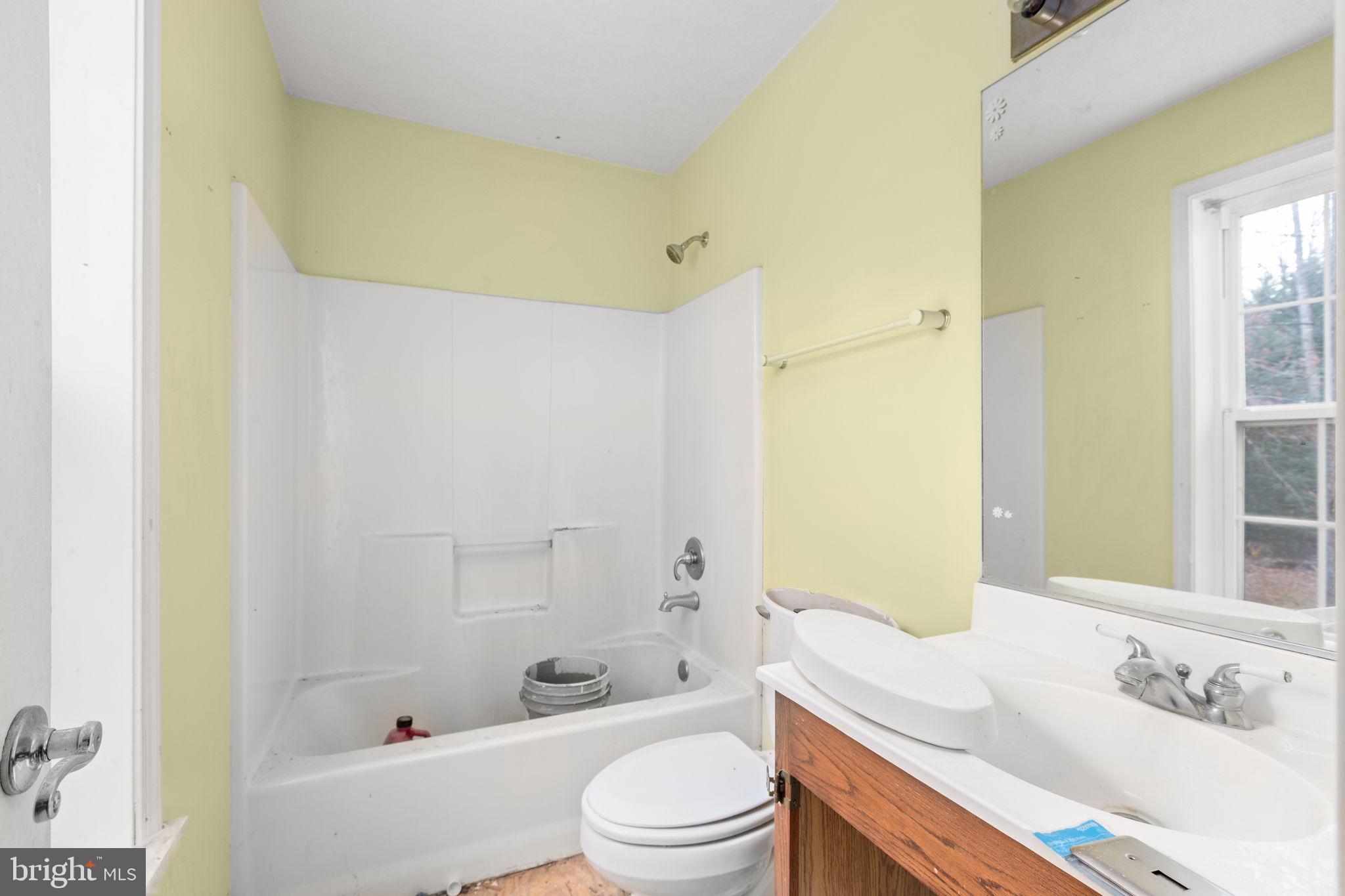 7905 E ROBERT E LEE COURT