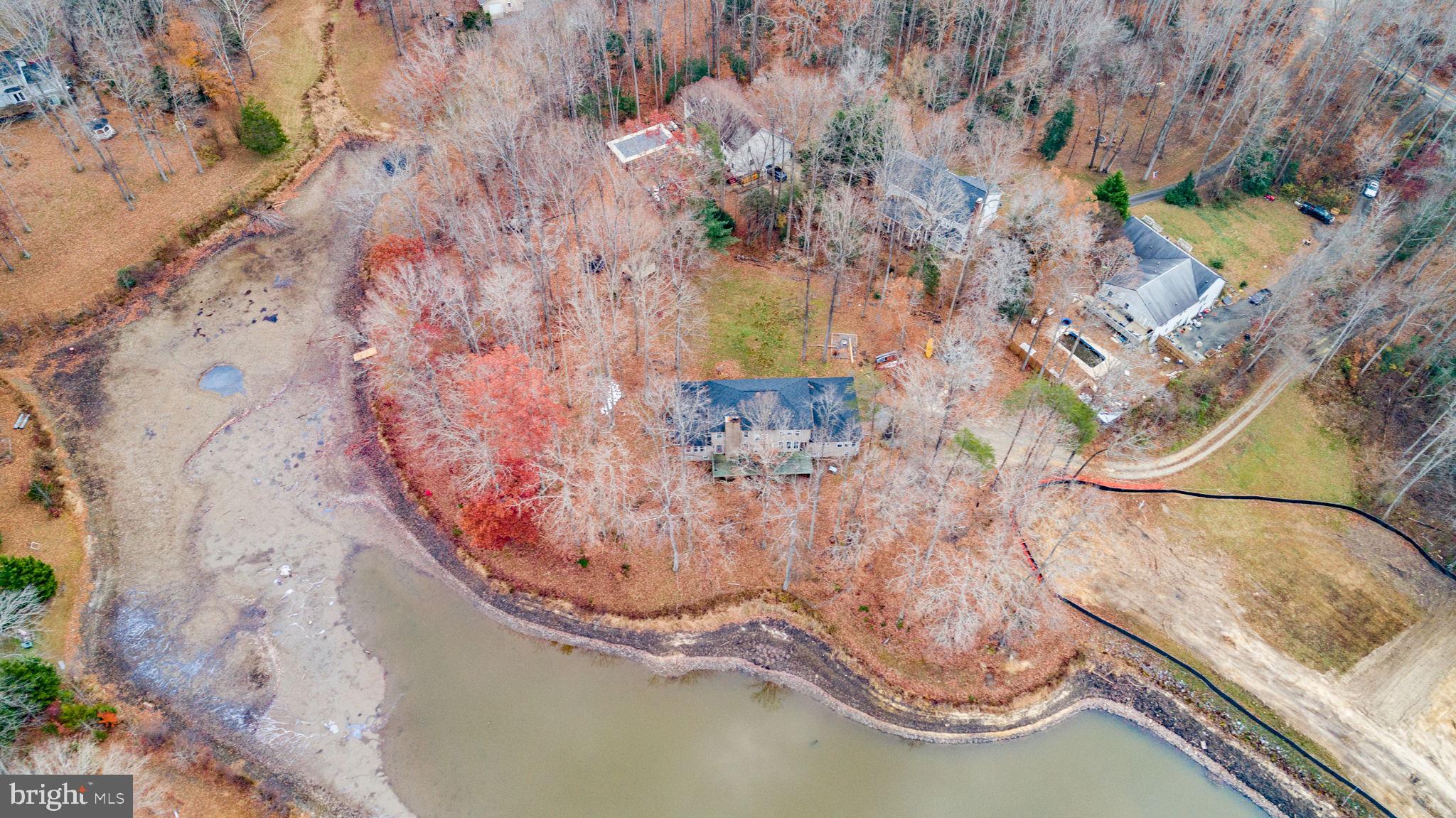 7905 E ROBERT E LEE COURT