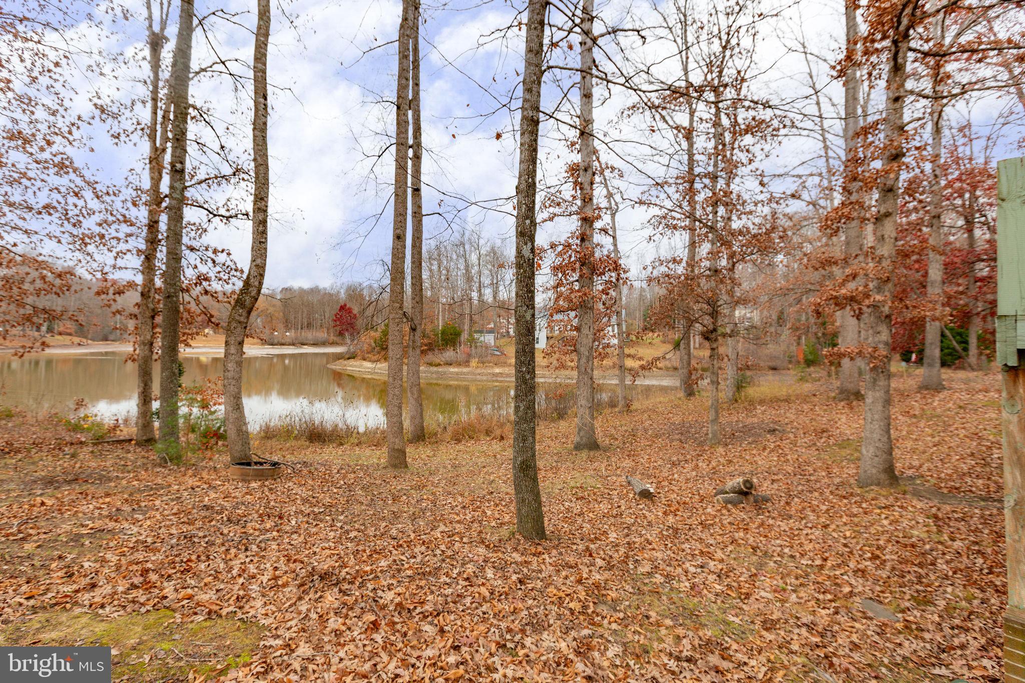 7905 E ROBERT E LEE COURT